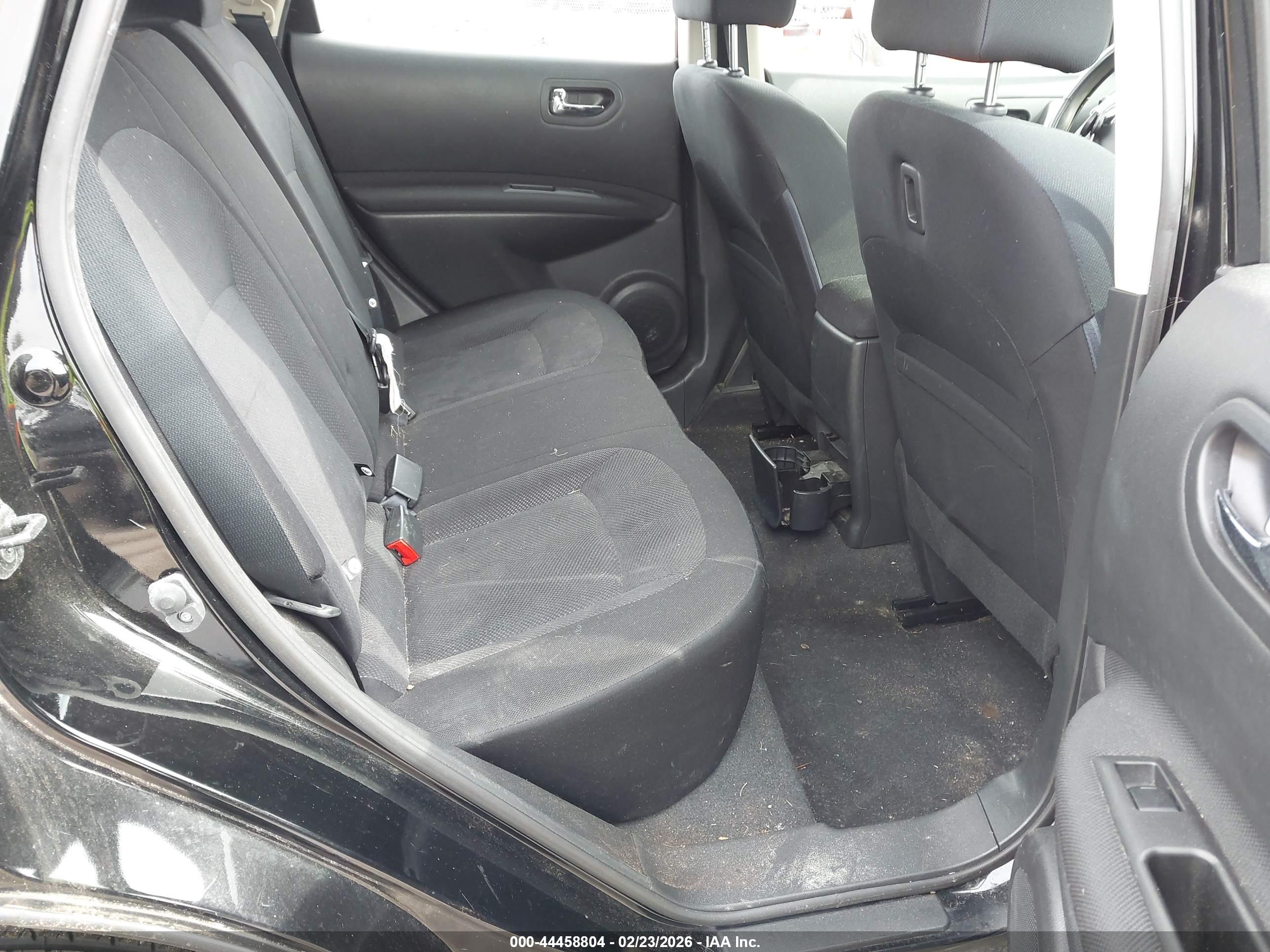 NISSAN ROGUE image 8