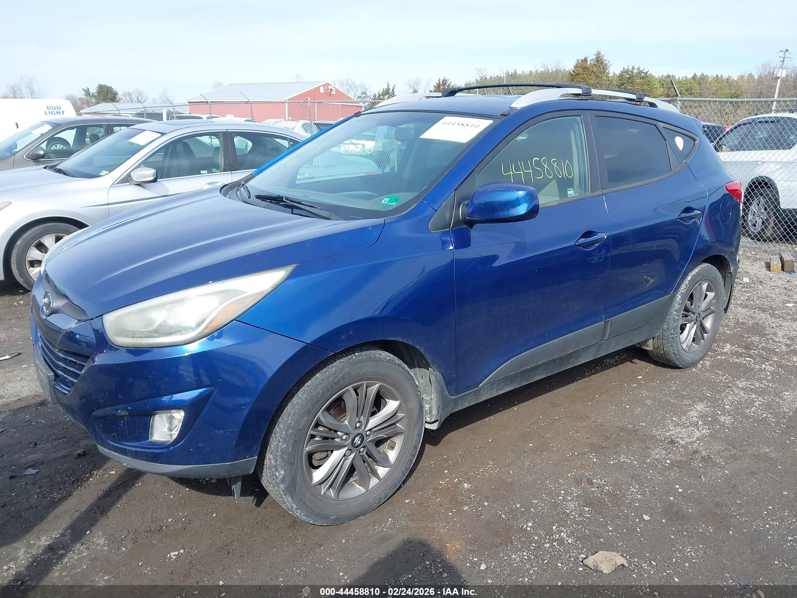 HYUNDAI TUCSON image 2