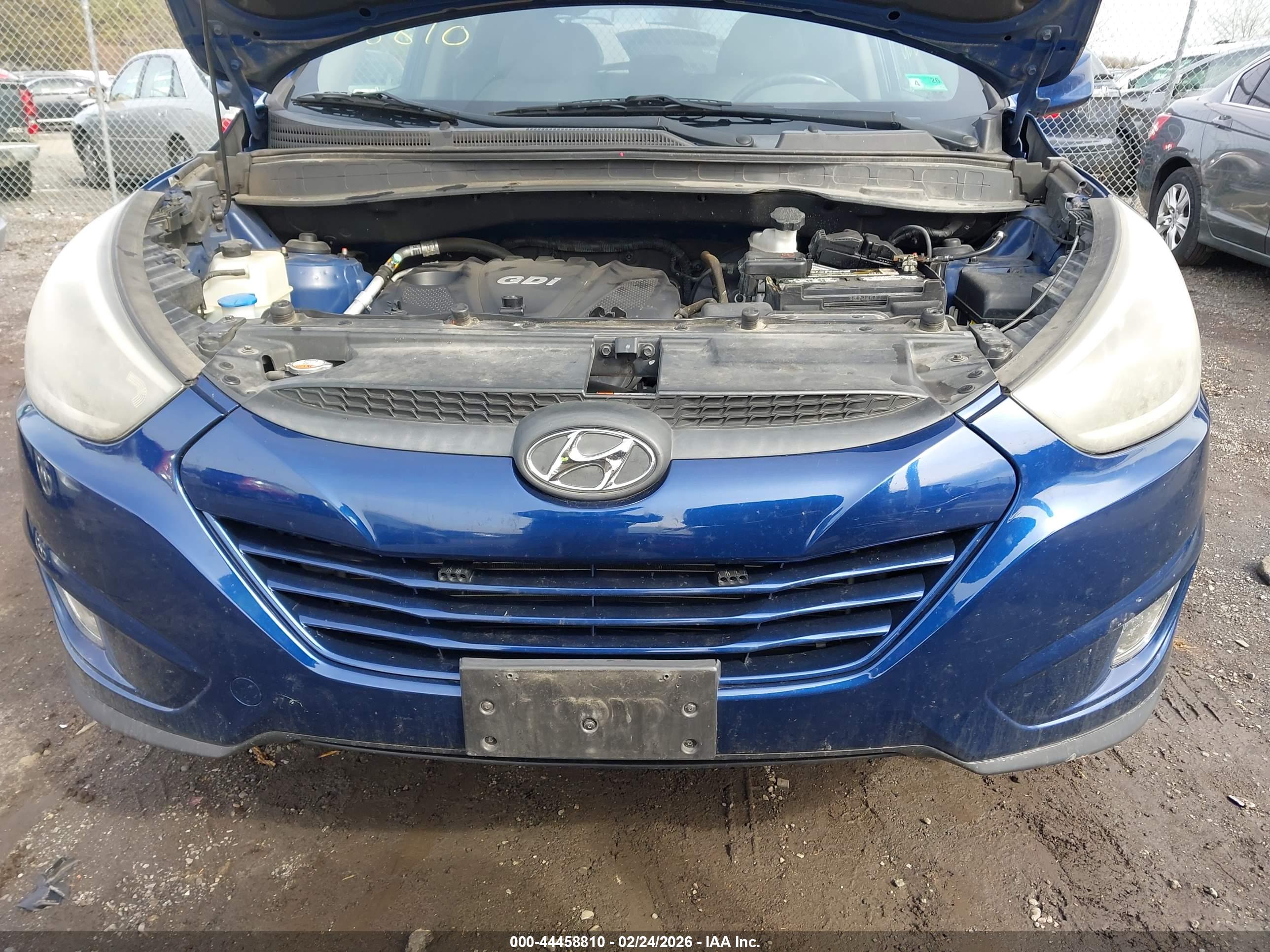 HYUNDAI TUCSON image 6