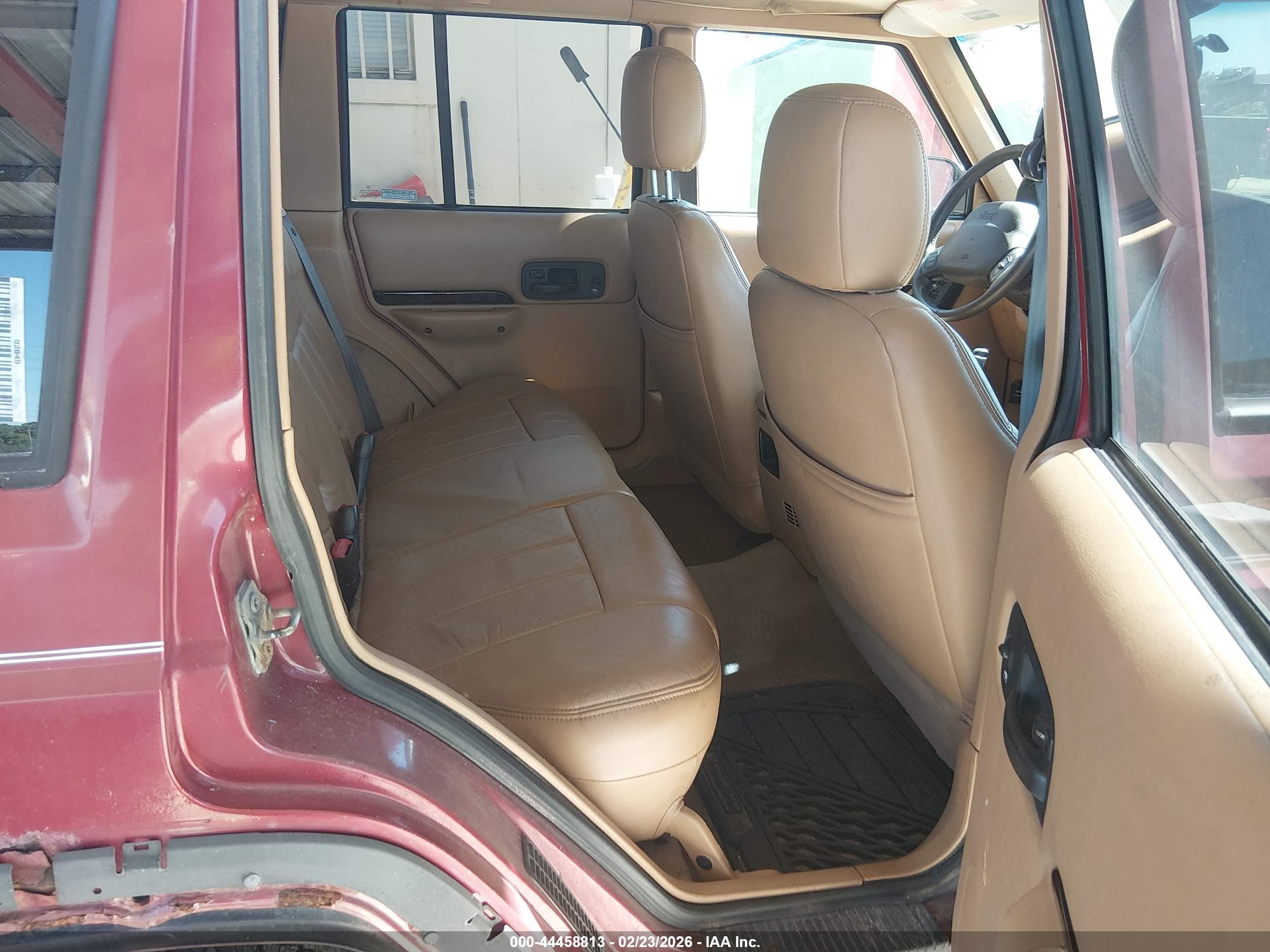 JEEP CHEROKEE image 8