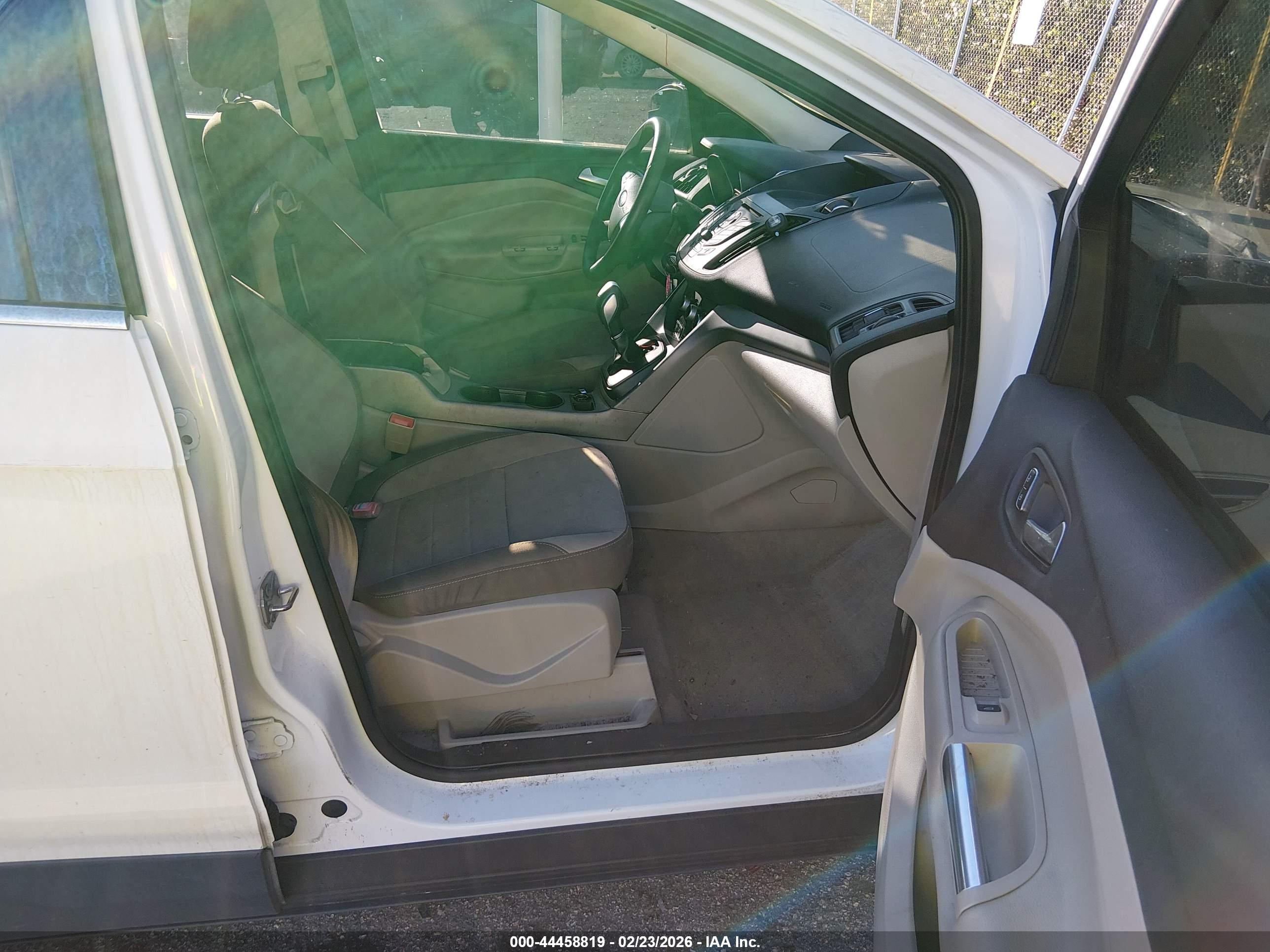 FORD ESCAPE image 5