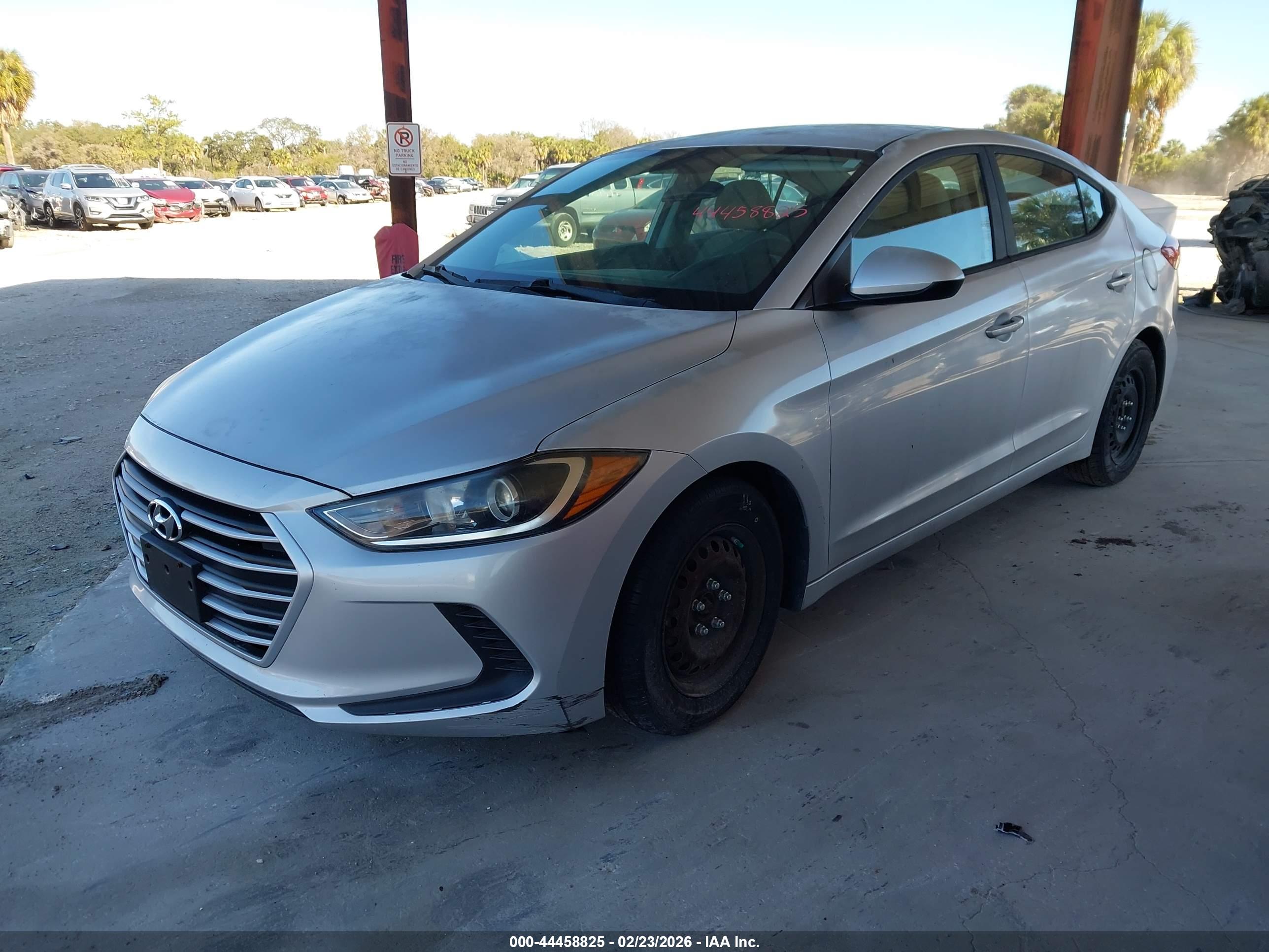 HYUNDAI ELANTRA image 2