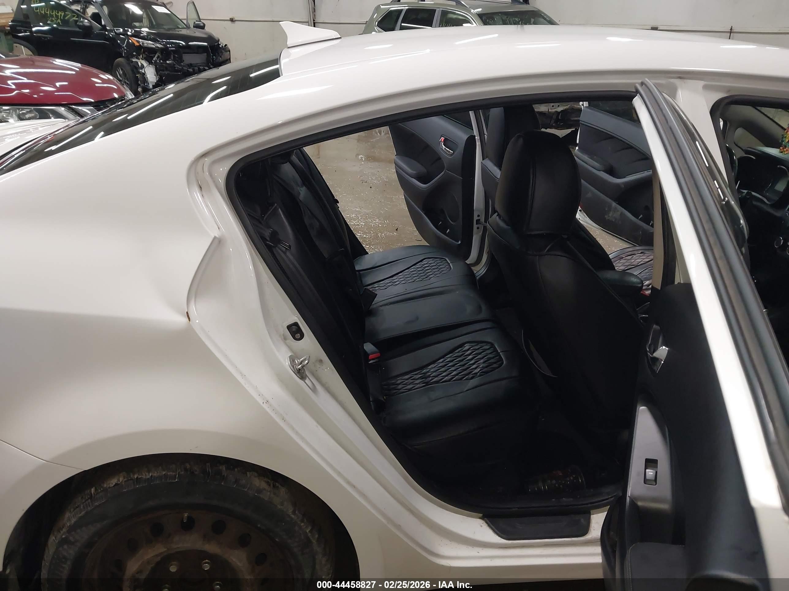 KIA FORTE image 8