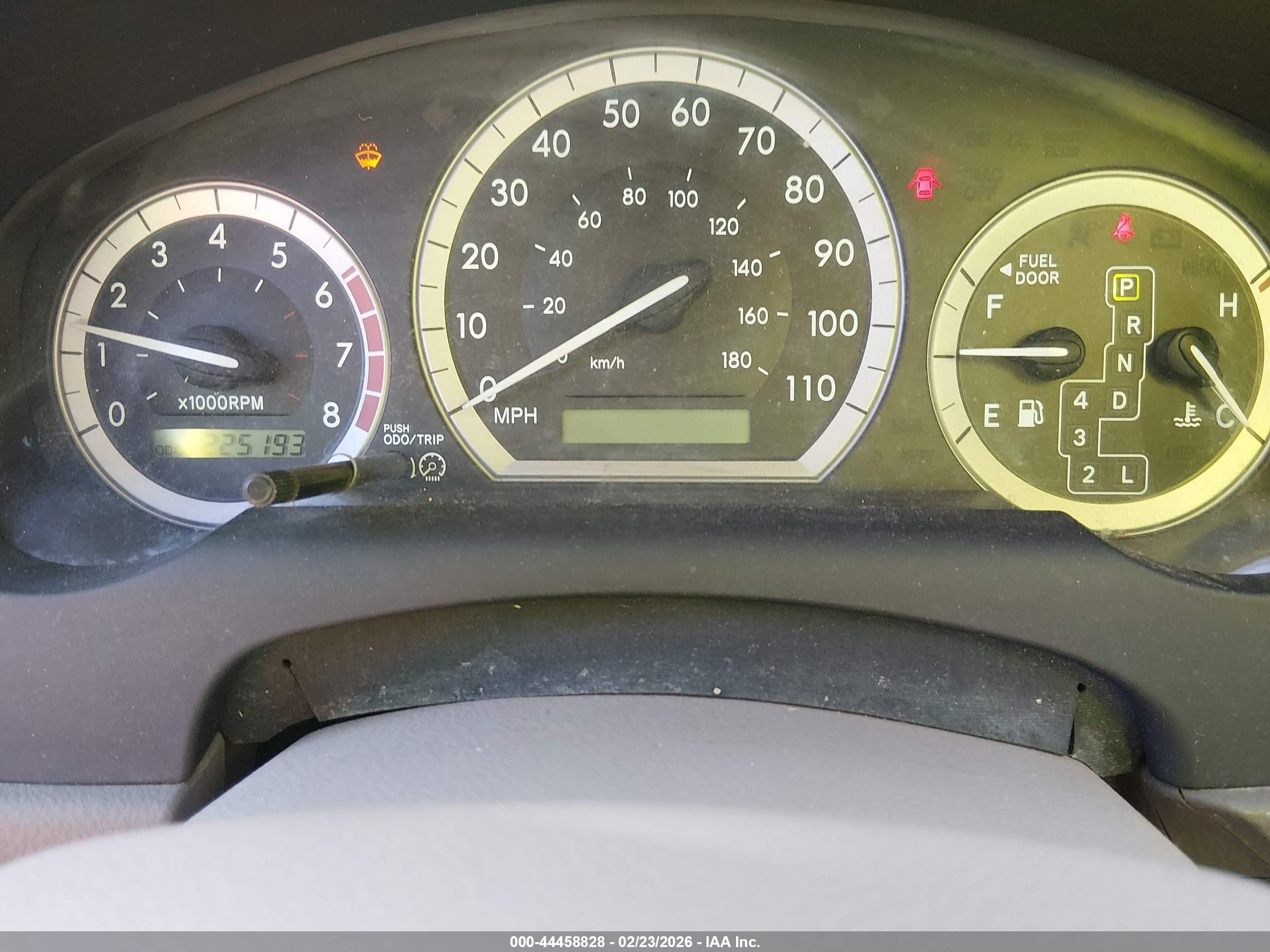 TOYOTA SIENNA image 7