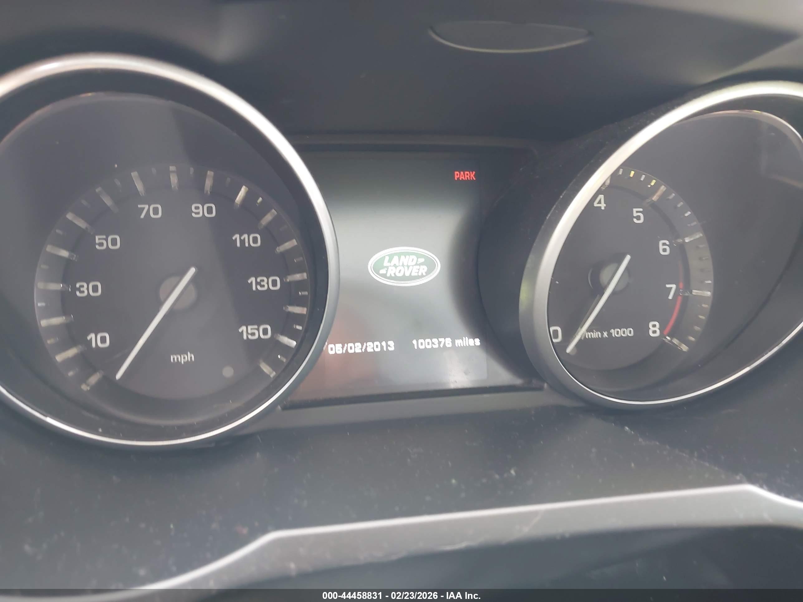 LAND ROVER image 7