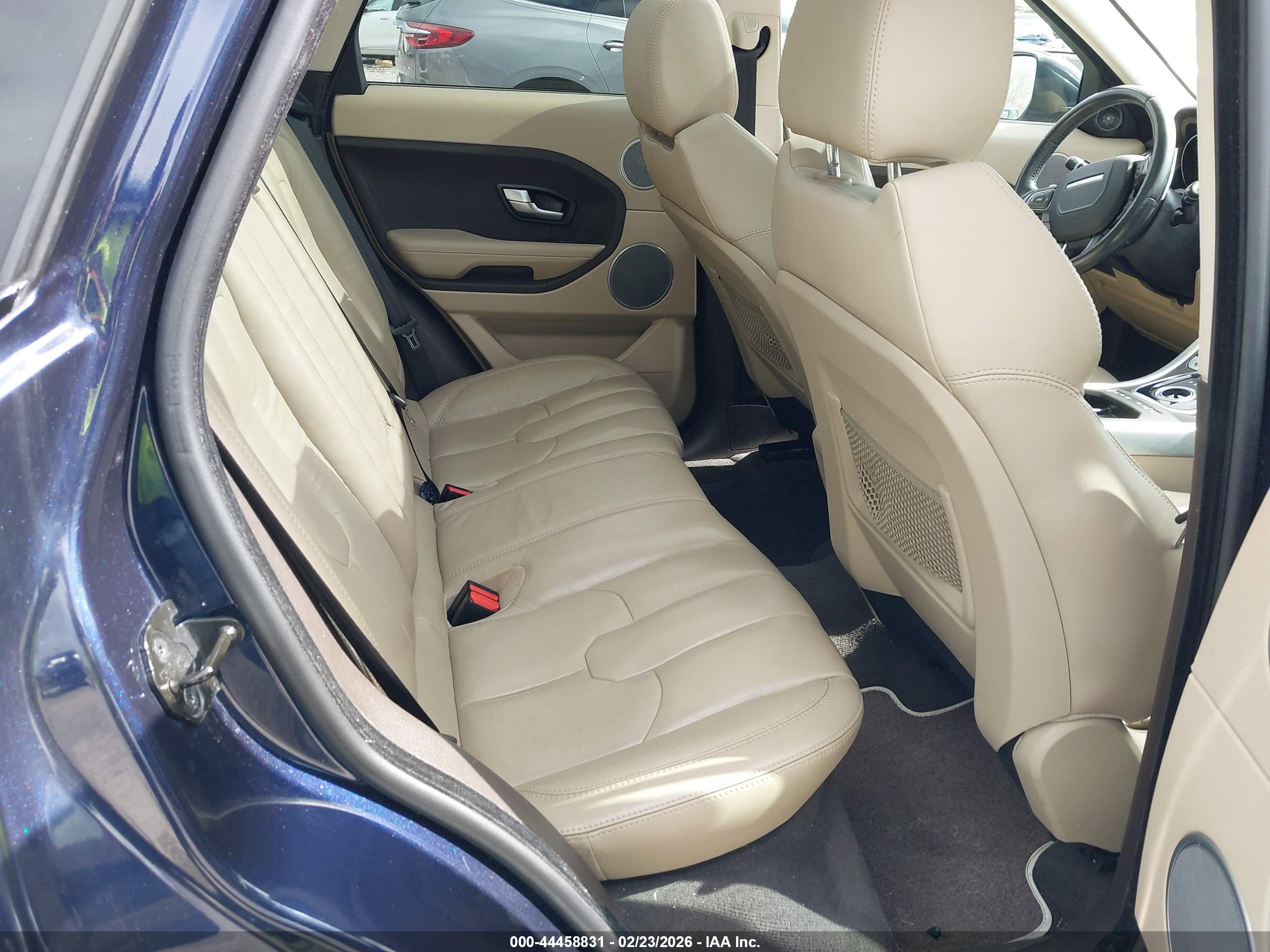 LAND ROVER image 8