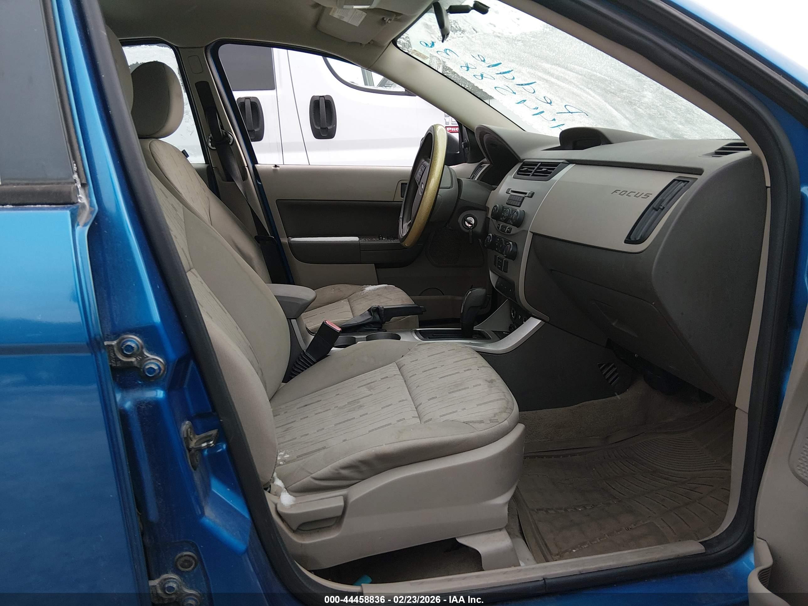 FORD FOCUS image 5