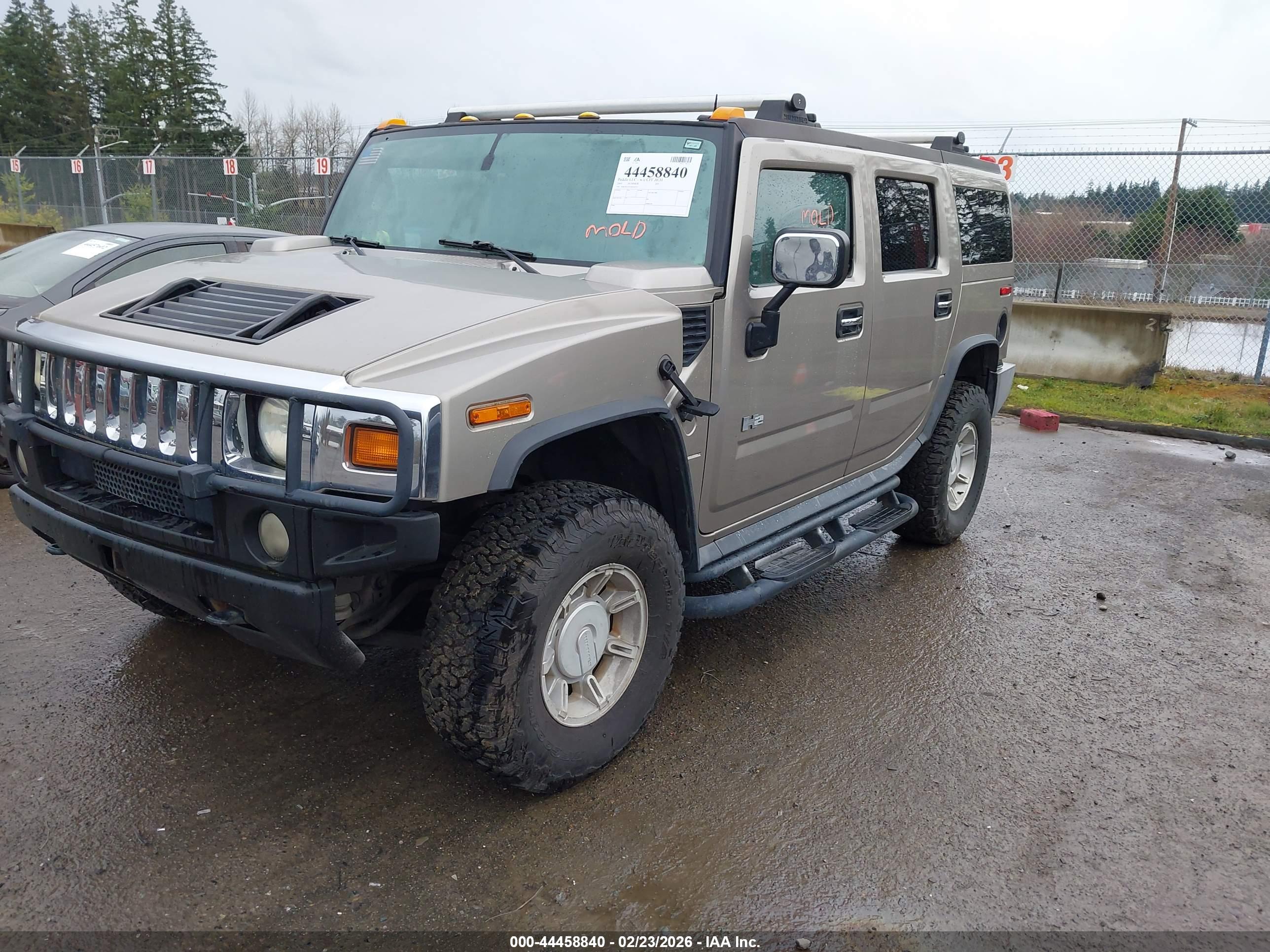 HUMMER H2 image 2