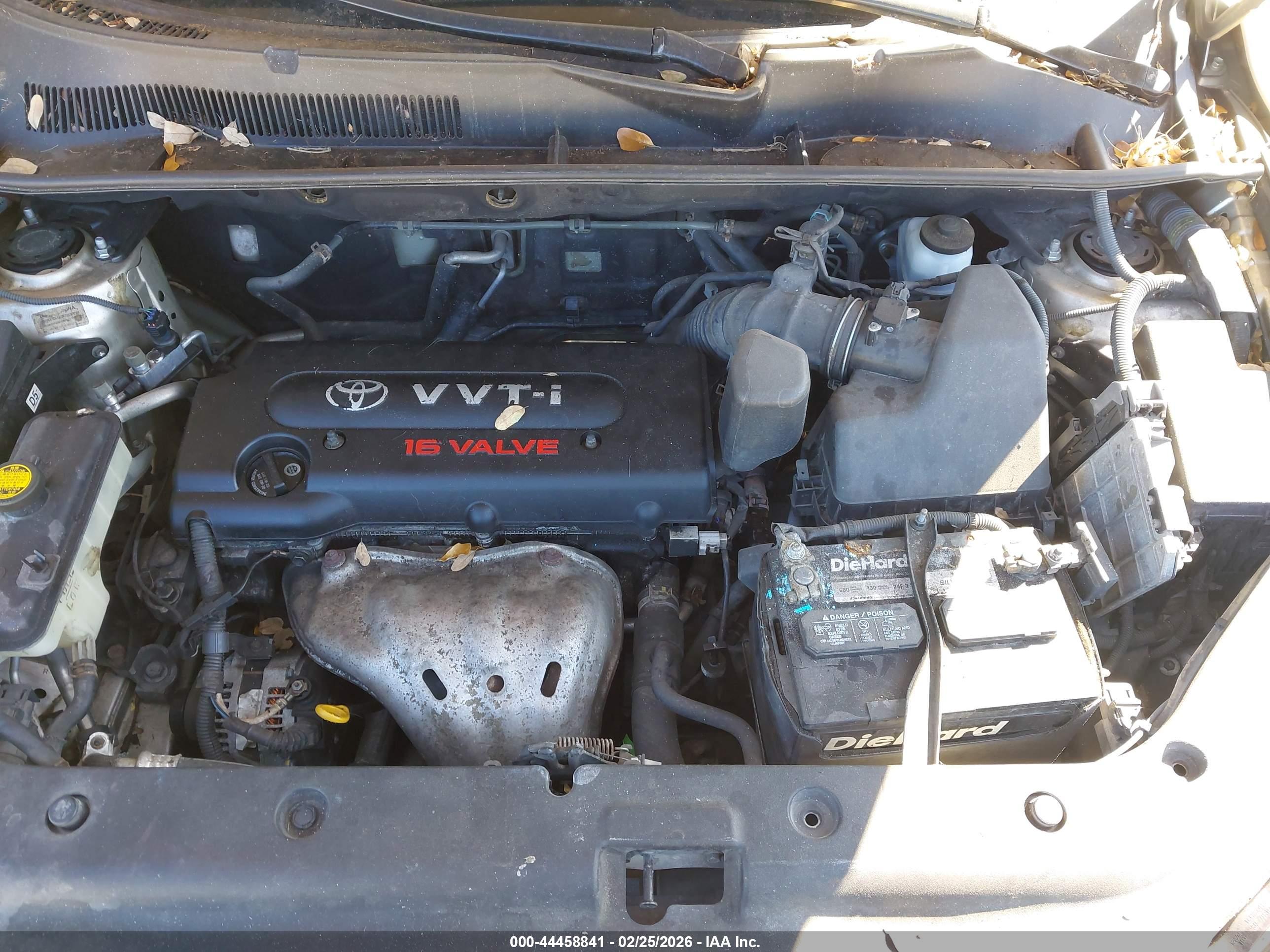 TOYOTA RAV4 image 10