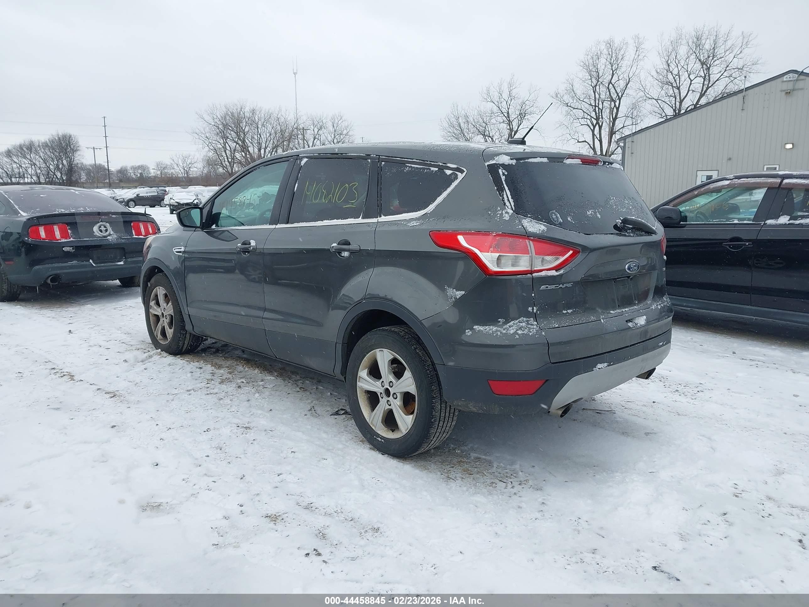 FORD ESCAPE image 3