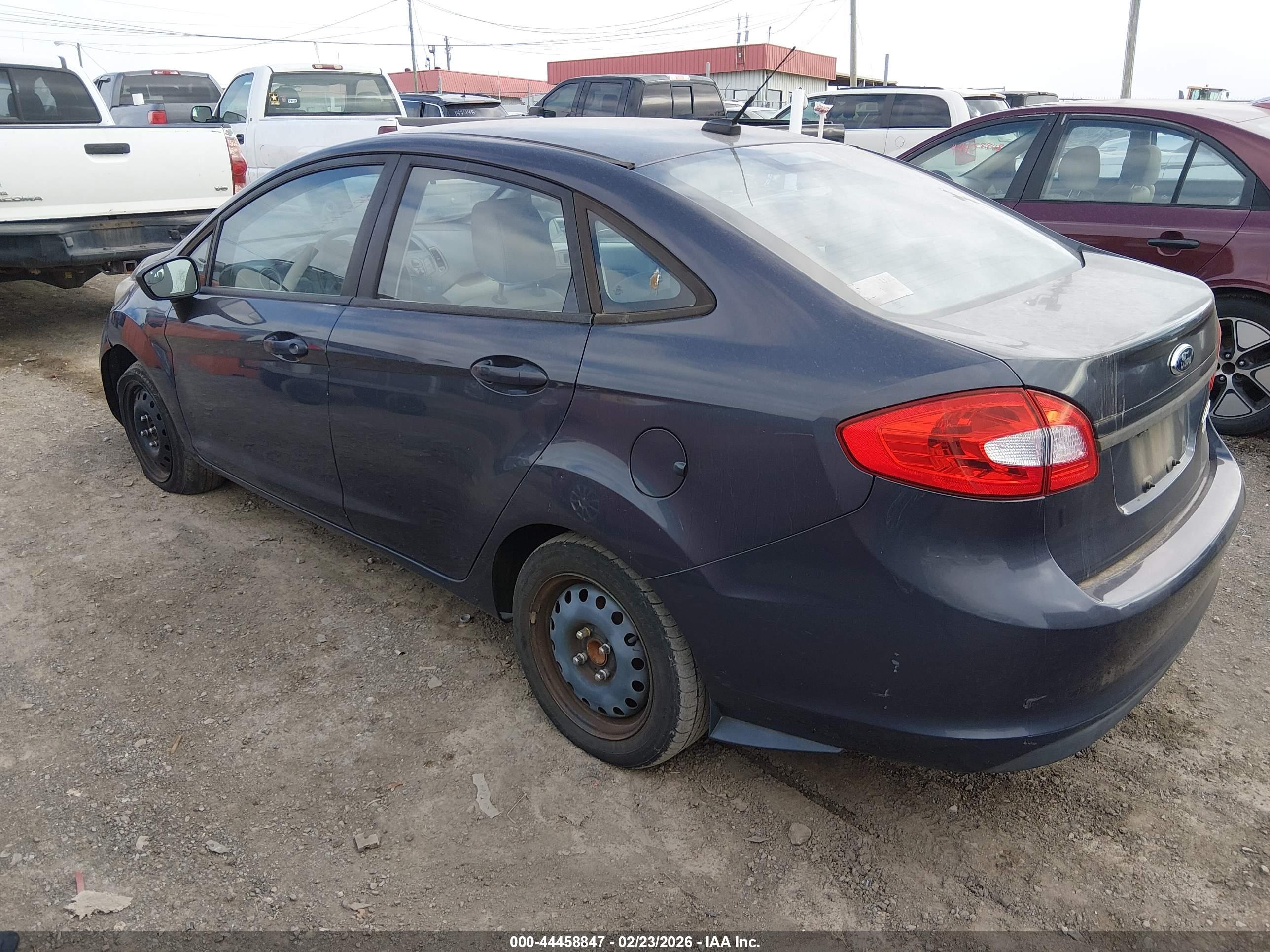 FORD FIESTA image 3