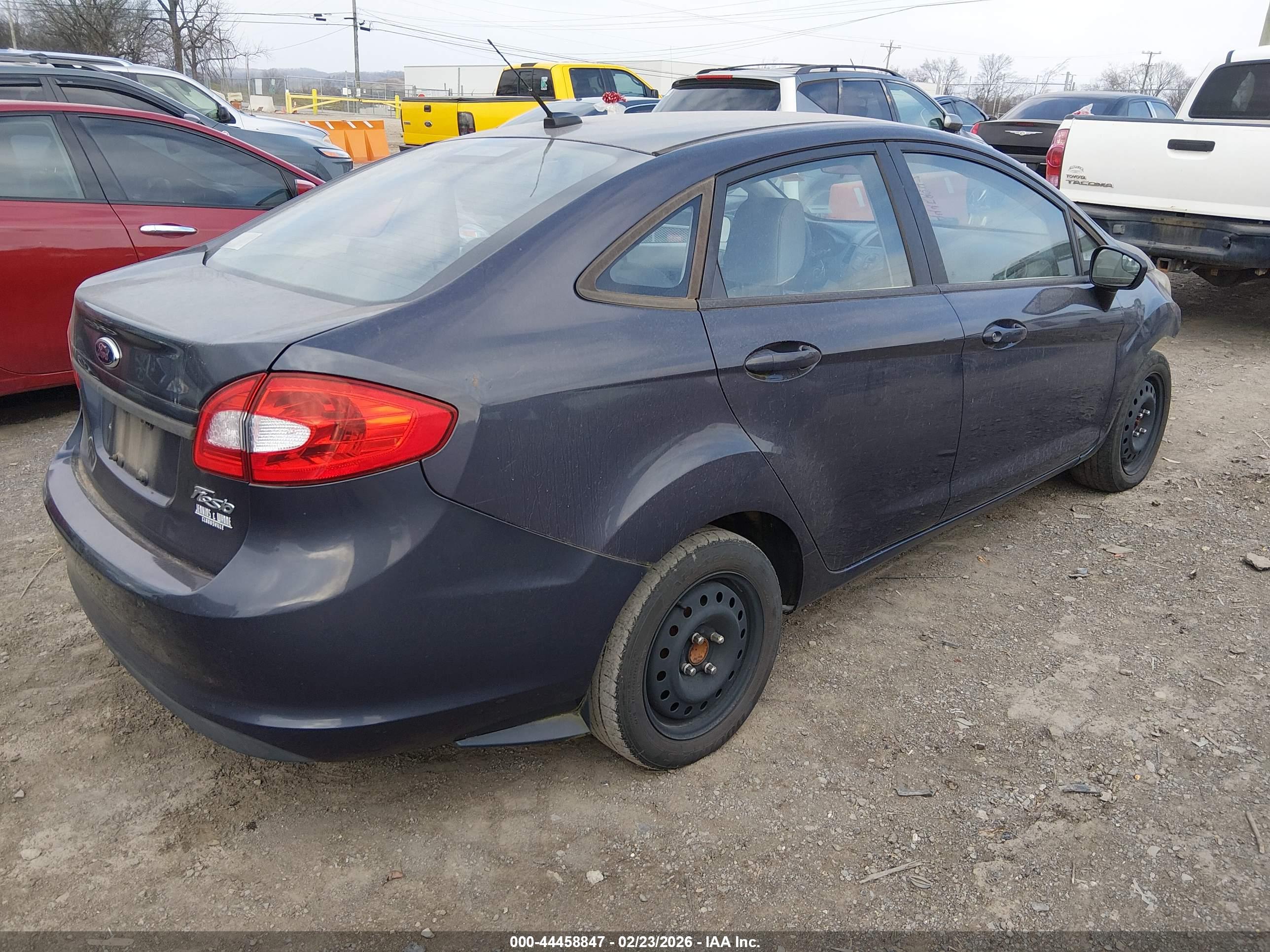 FORD FIESTA image 4