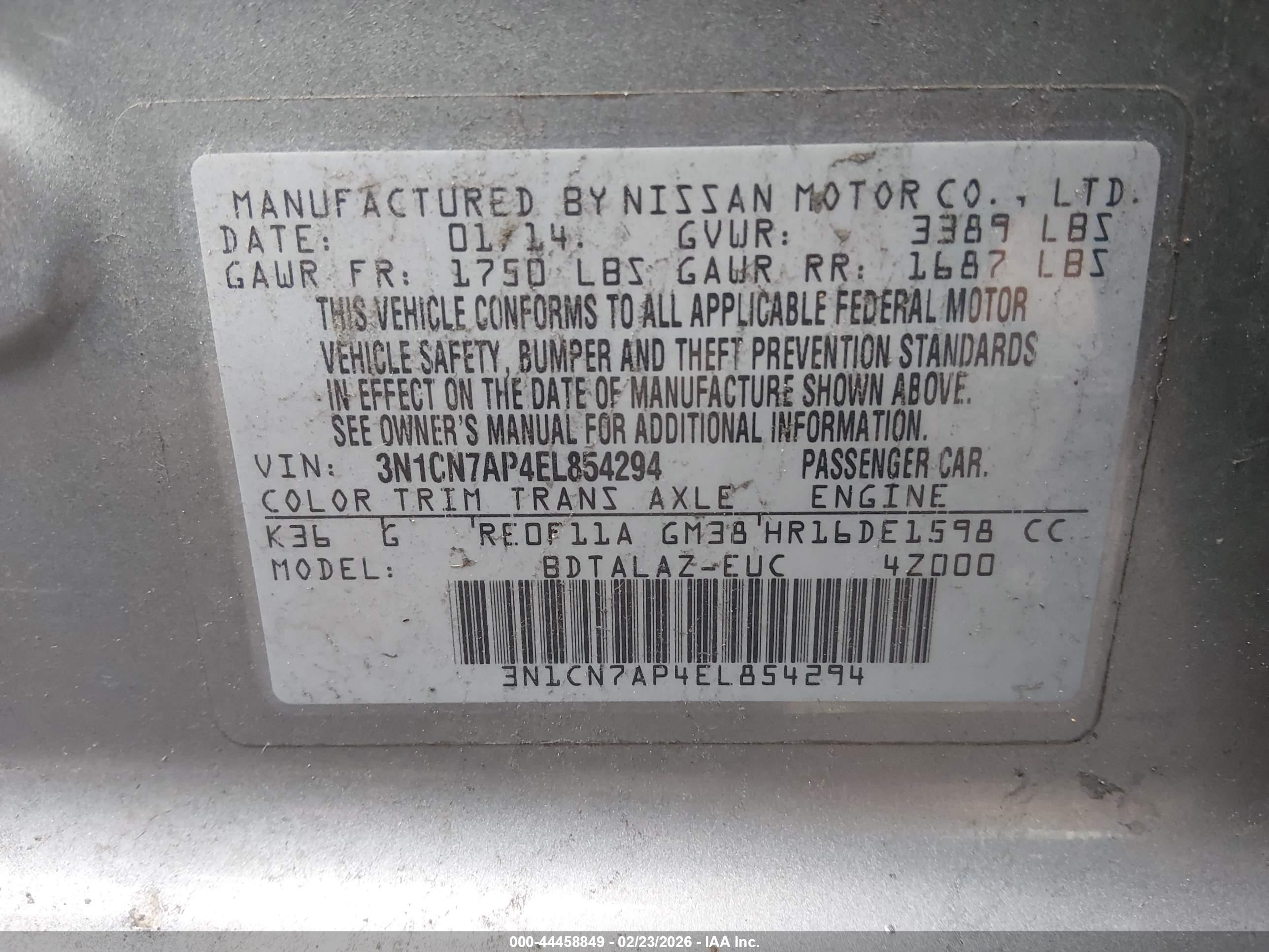 NISSAN VERSA image 9
