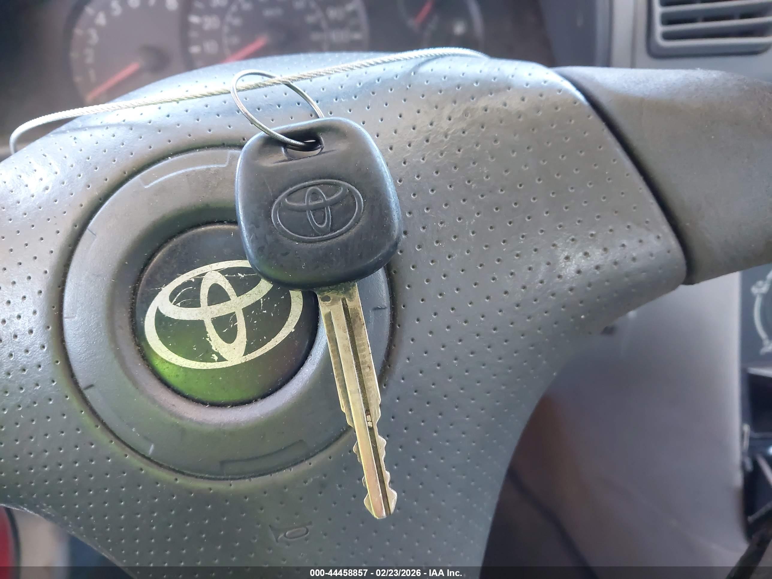 TOYOTA COROLLA image 11