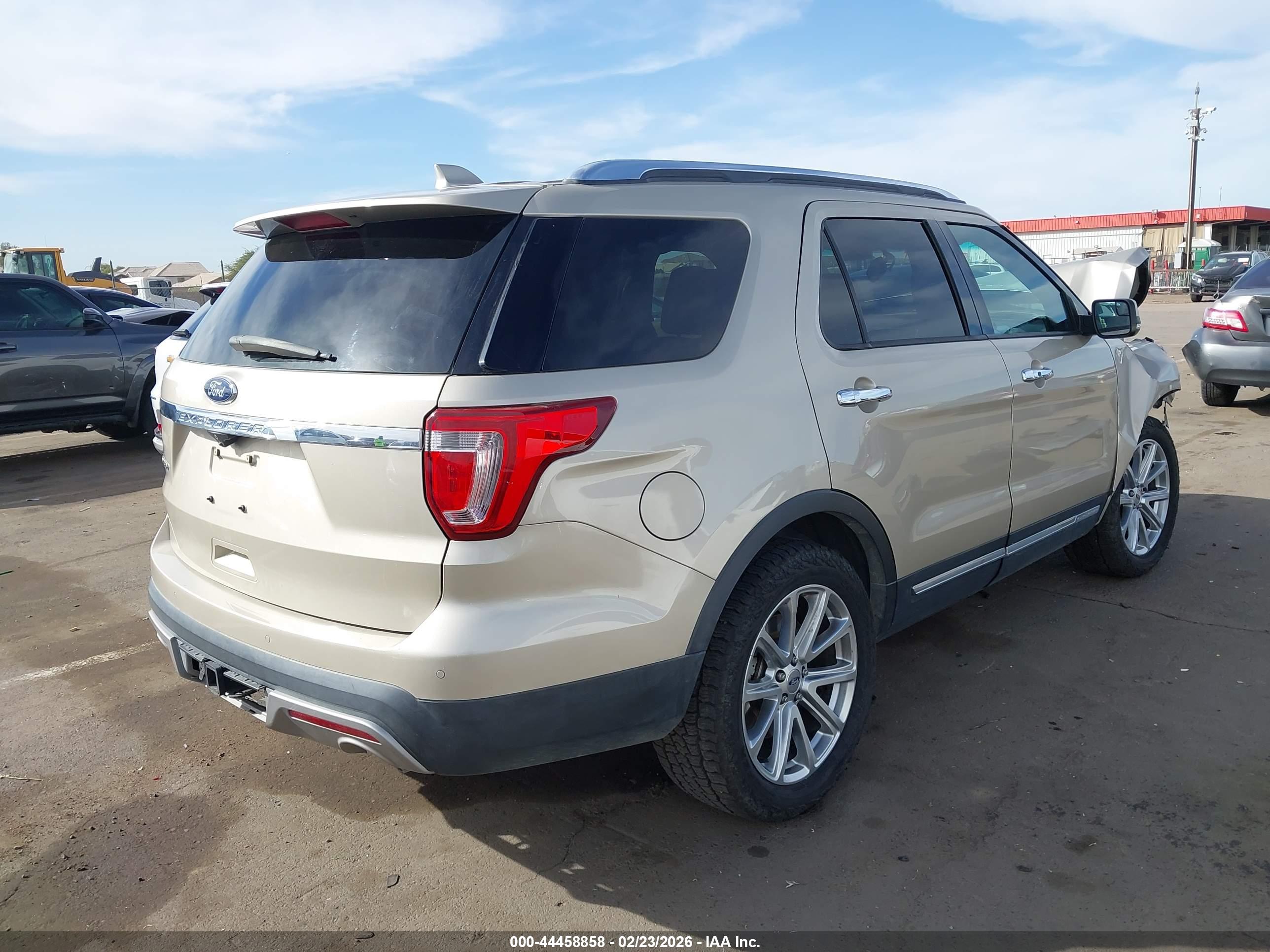 FORD EXPLORER image 4