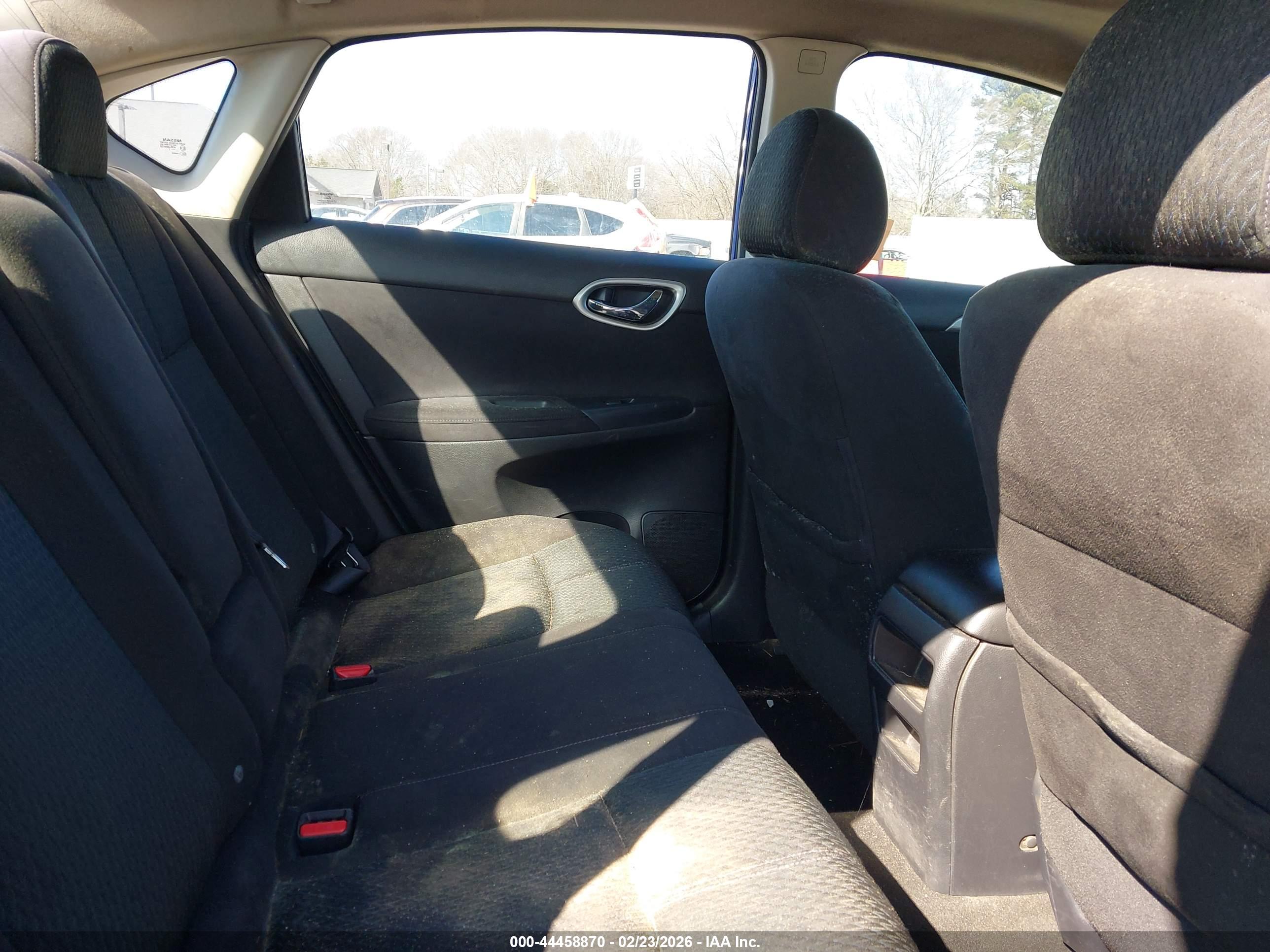 NISSAN SENTRA image 8