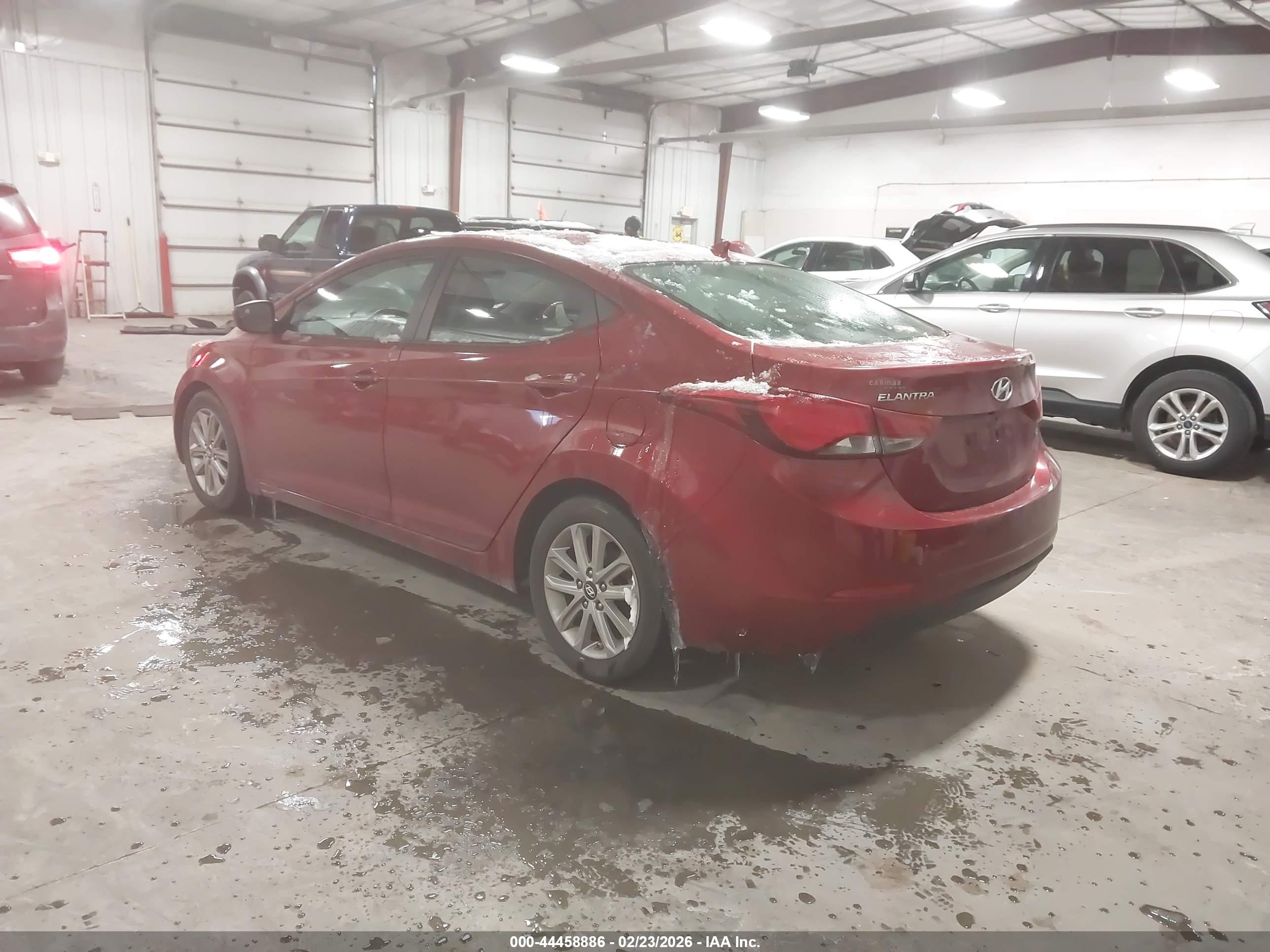 HYUNDAI ELANTRA image 3