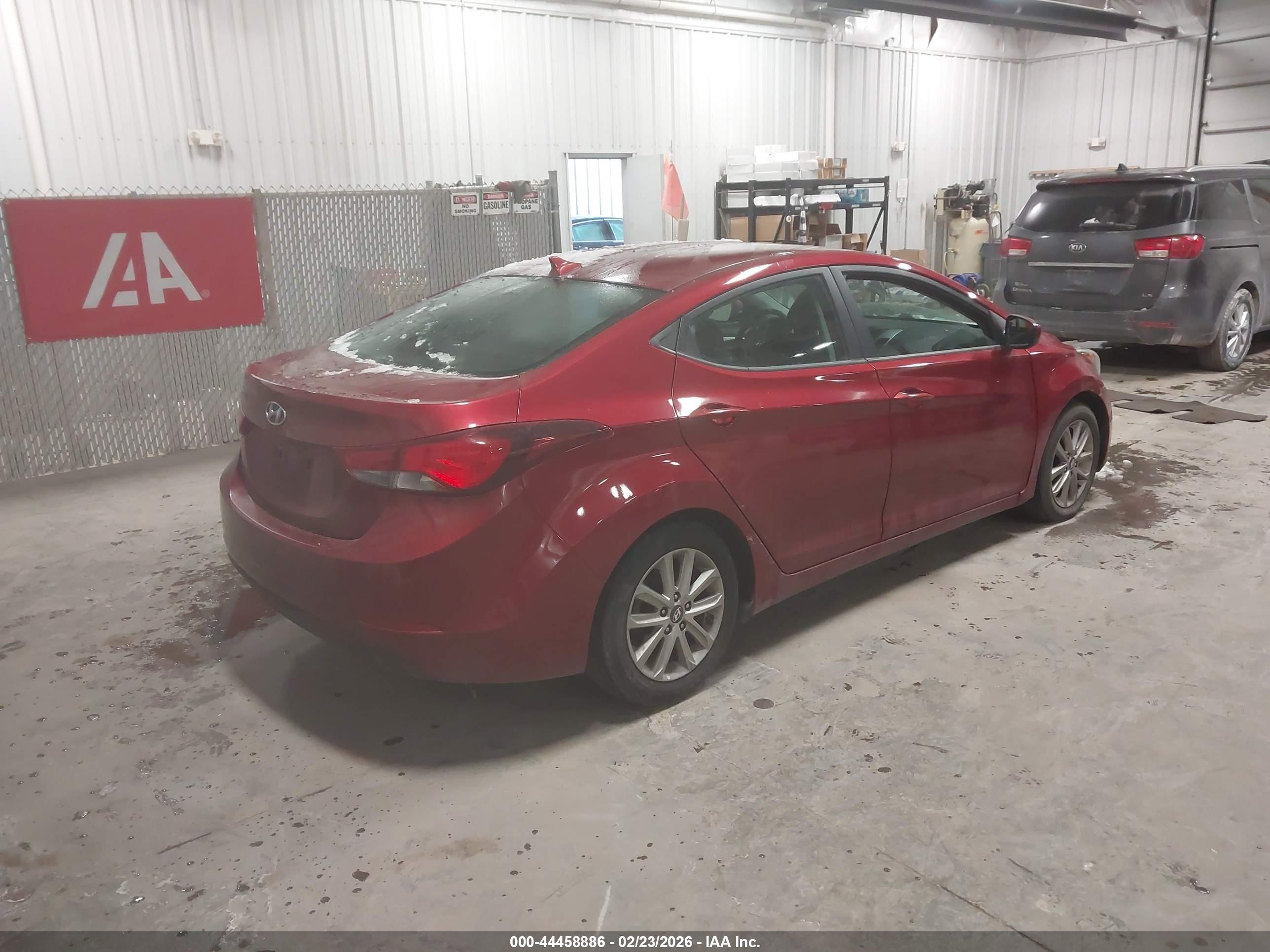 HYUNDAI ELANTRA image 4