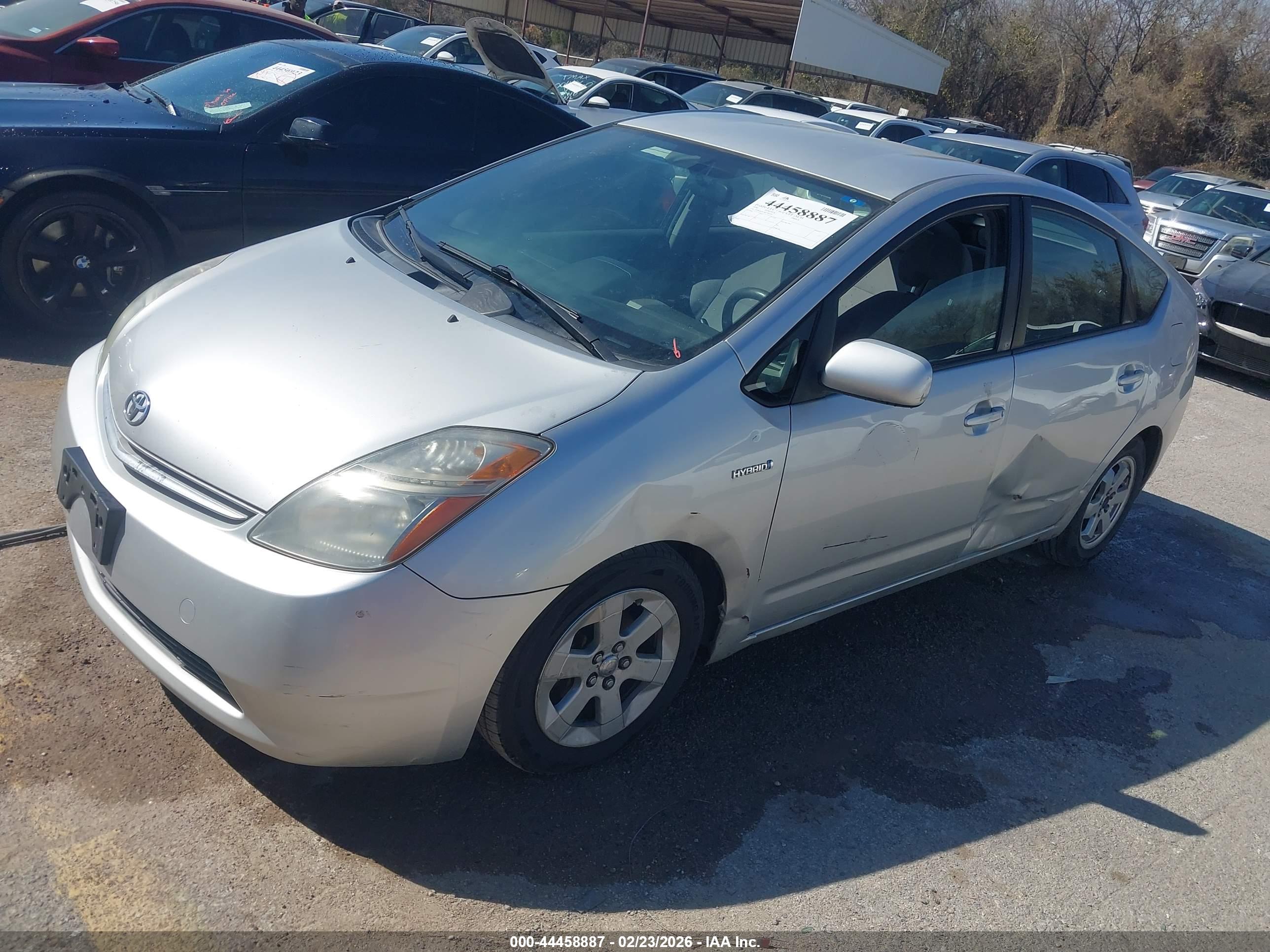 TOYOTA PRIUS image 2