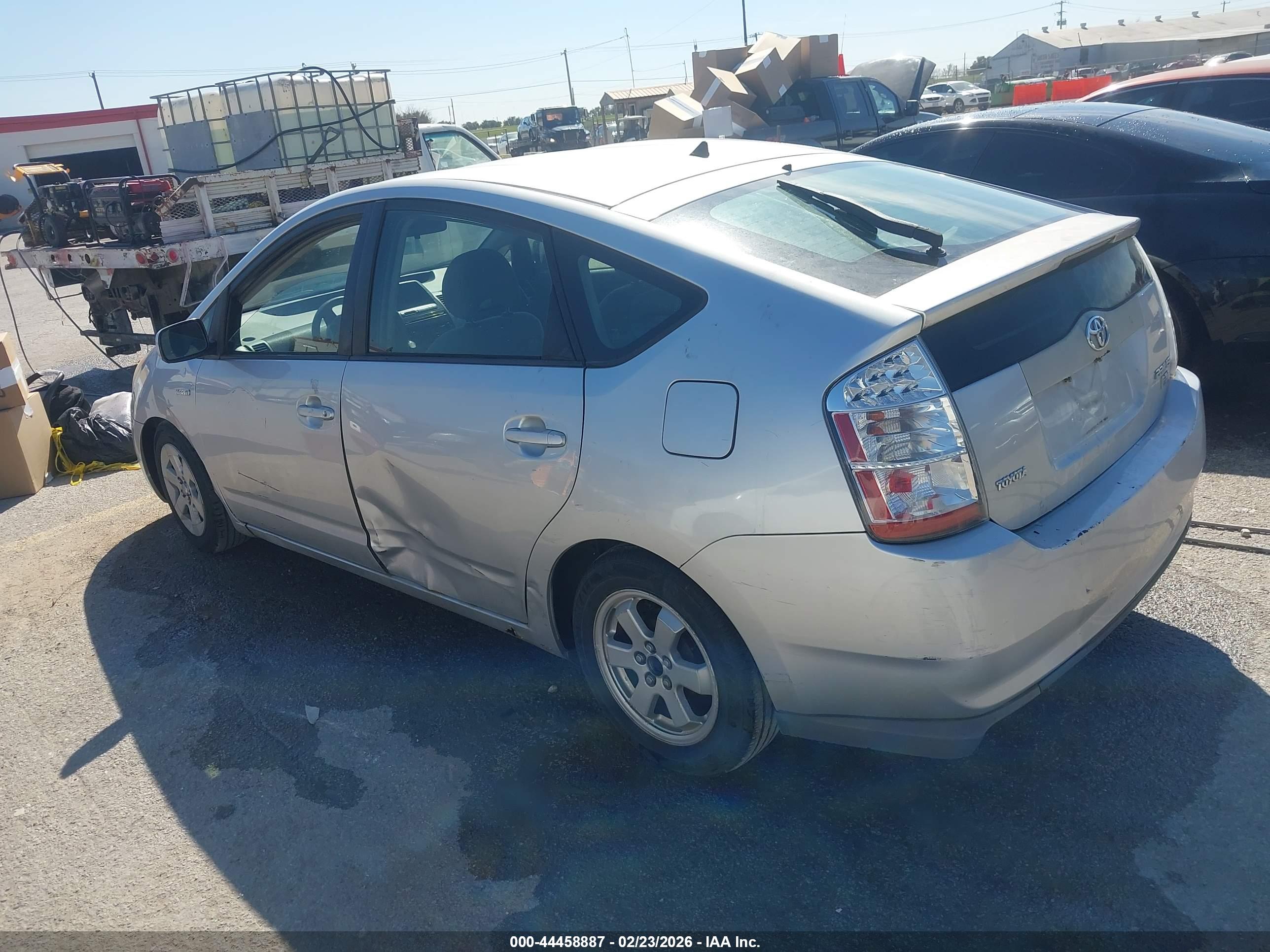 TOYOTA PRIUS image 3