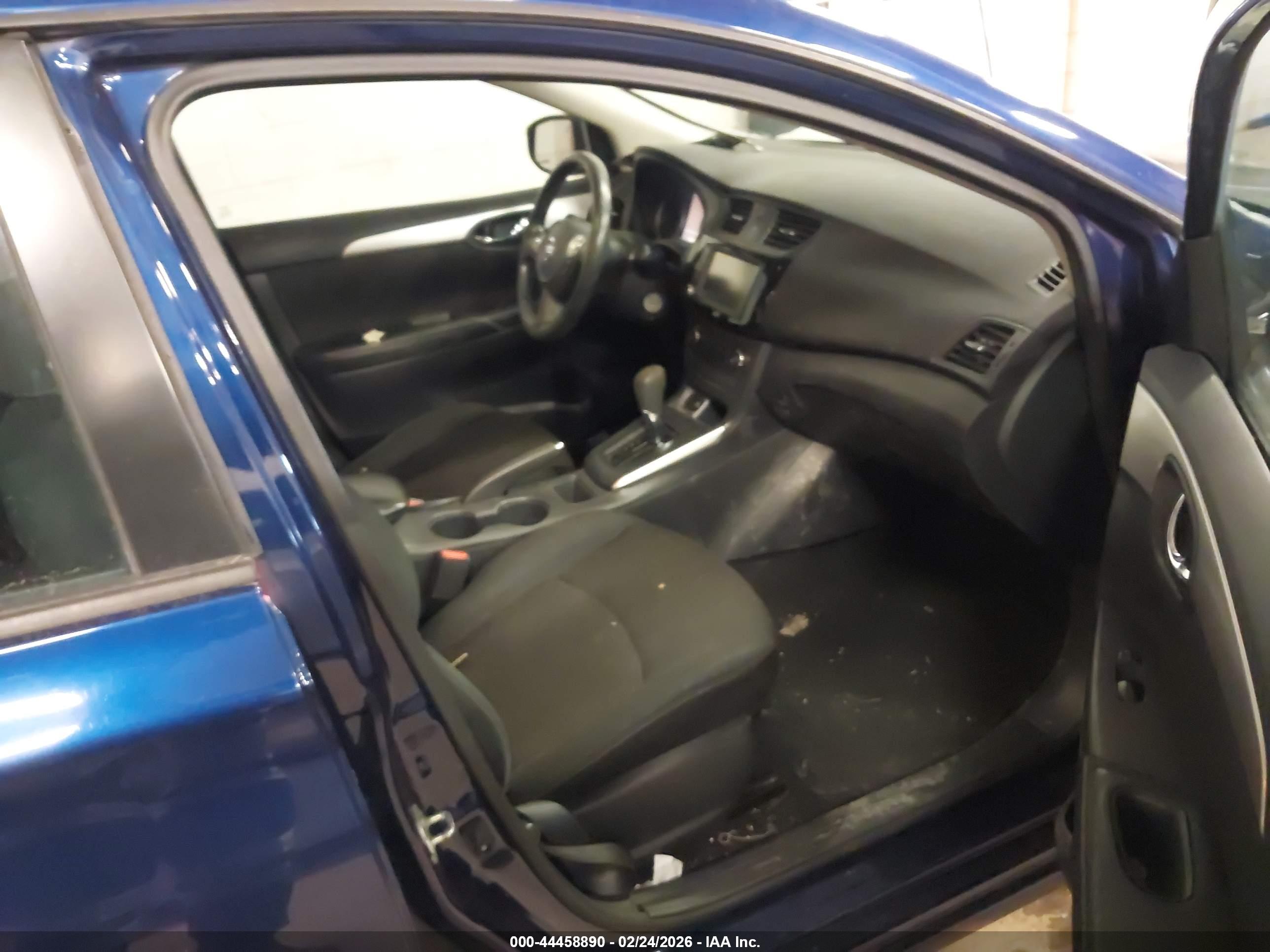 NISSAN SENTRA image 5