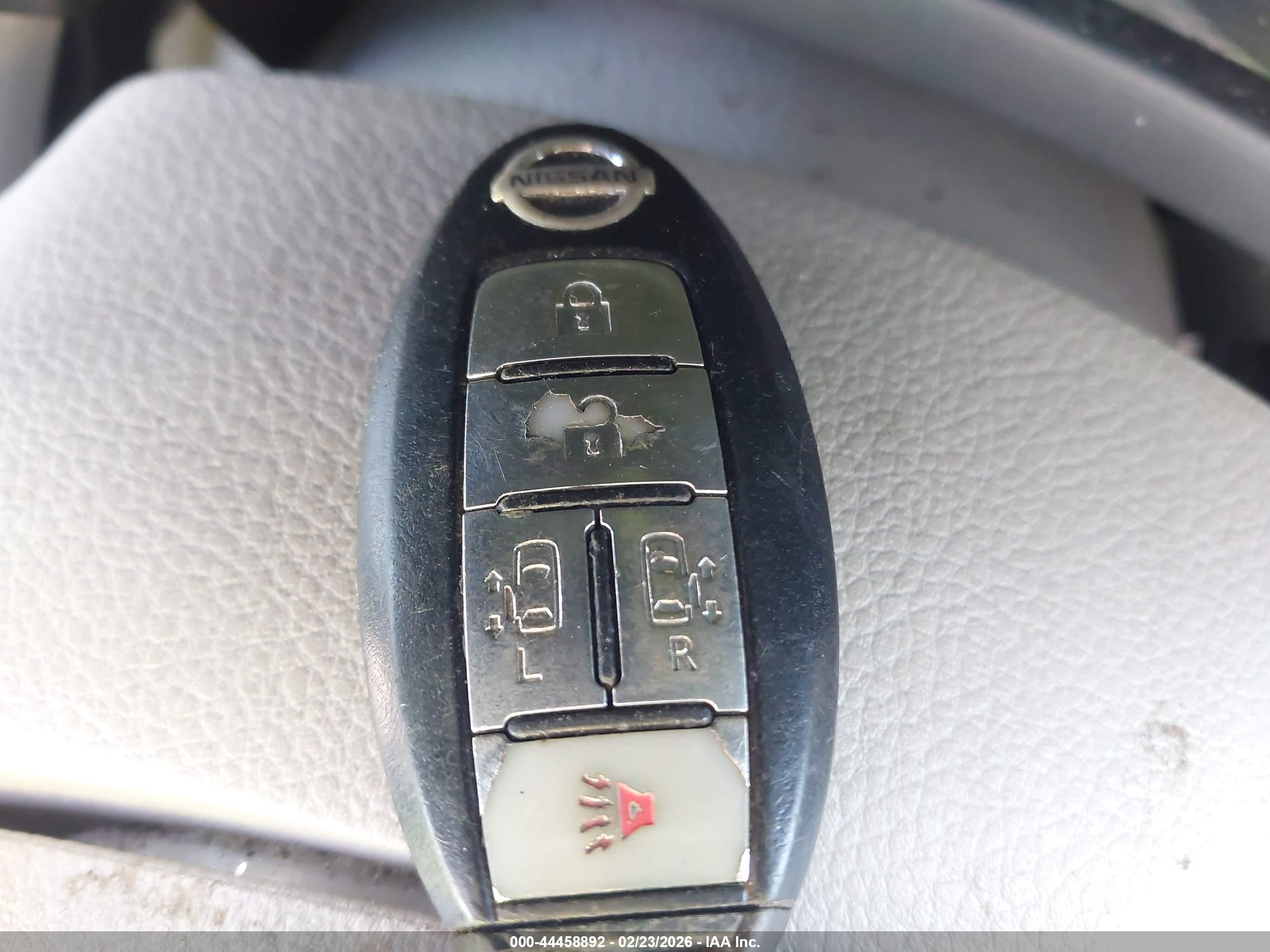 NISSAN QUEST image 11