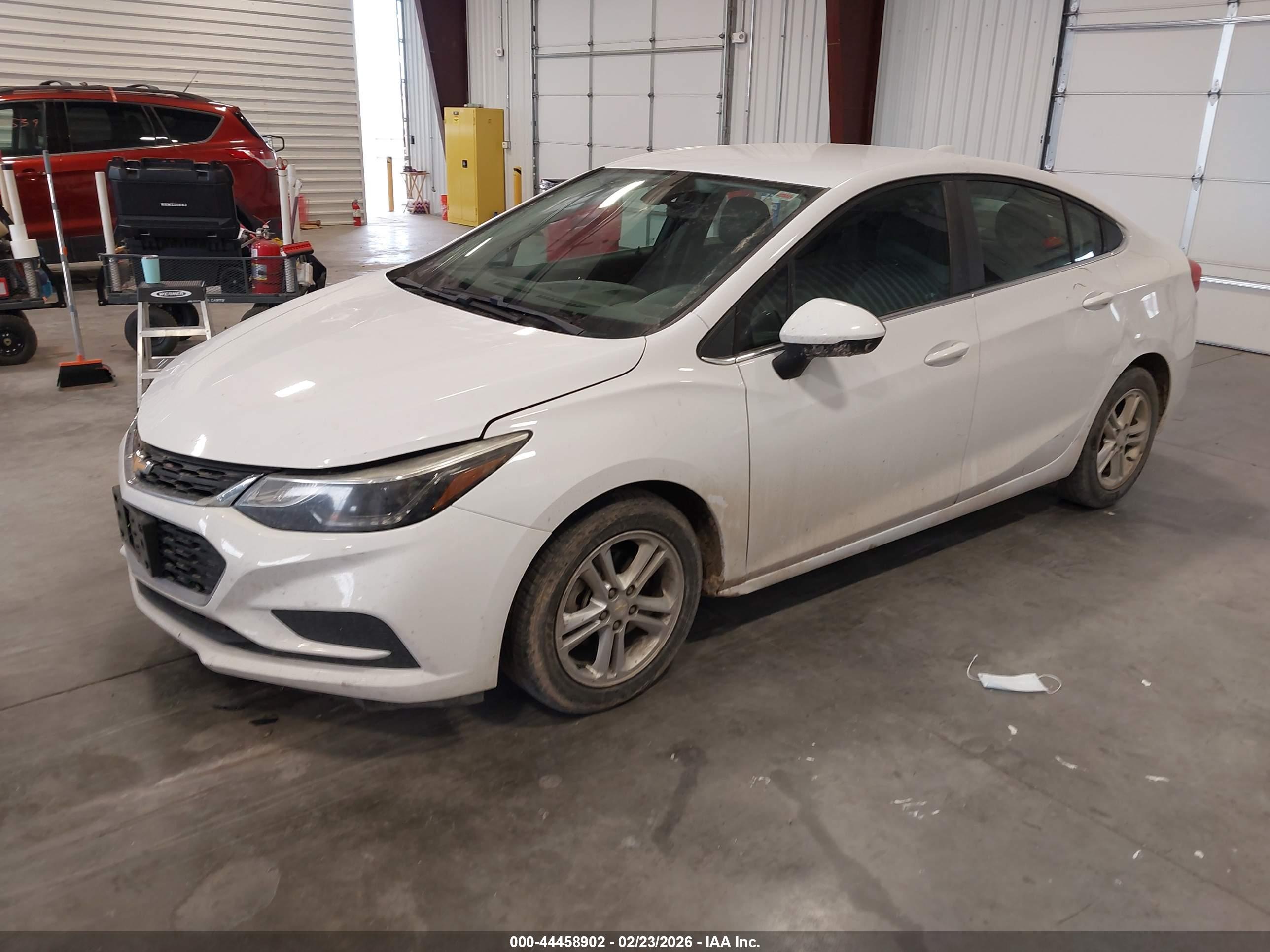 CHEVROLET CRUZE image 2