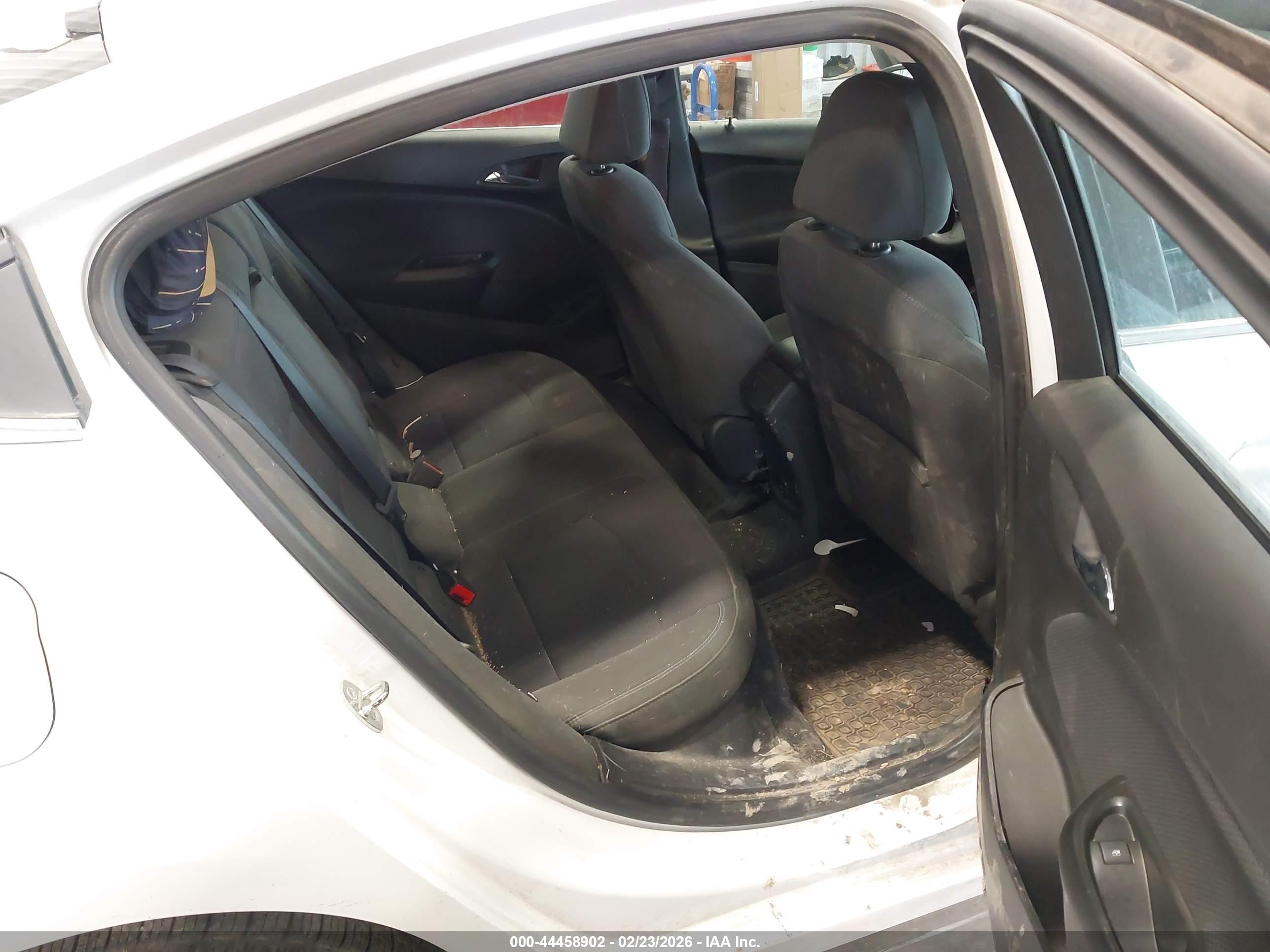 CHEVROLET CRUZE image 8