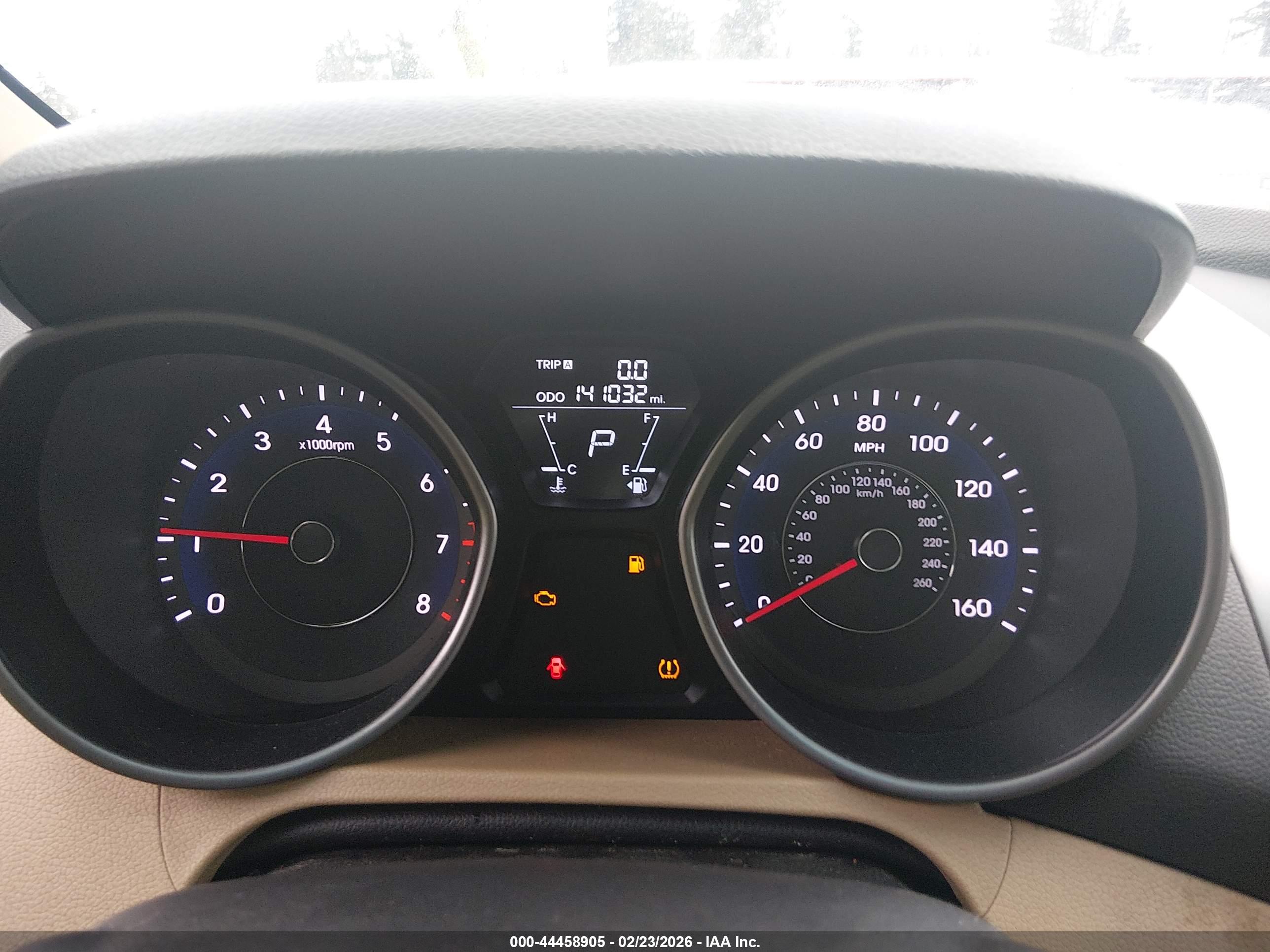 HYUNDAI ELANTRA image 7