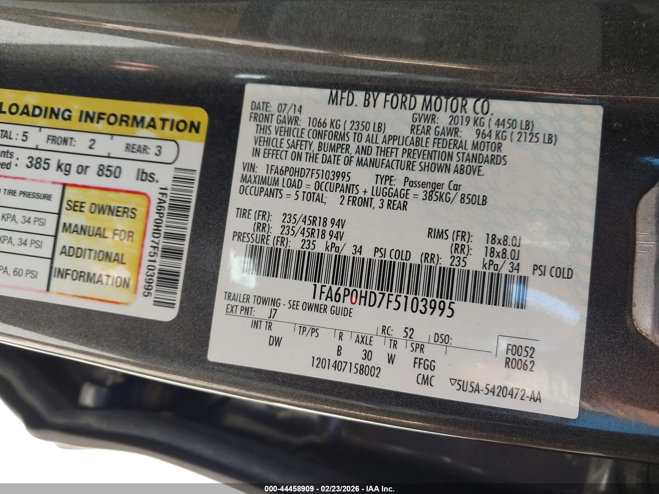 FORD FUSION image 9