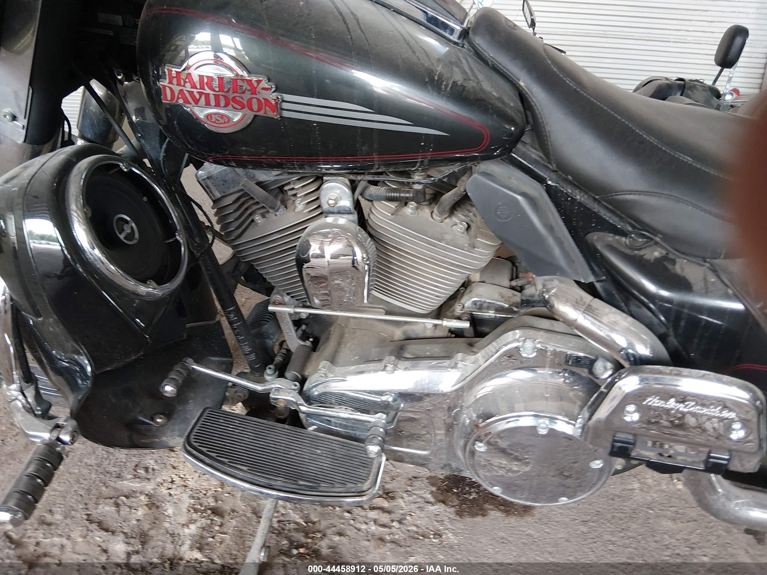 HARLEY-DAVIDSON FLHTCUI image 9