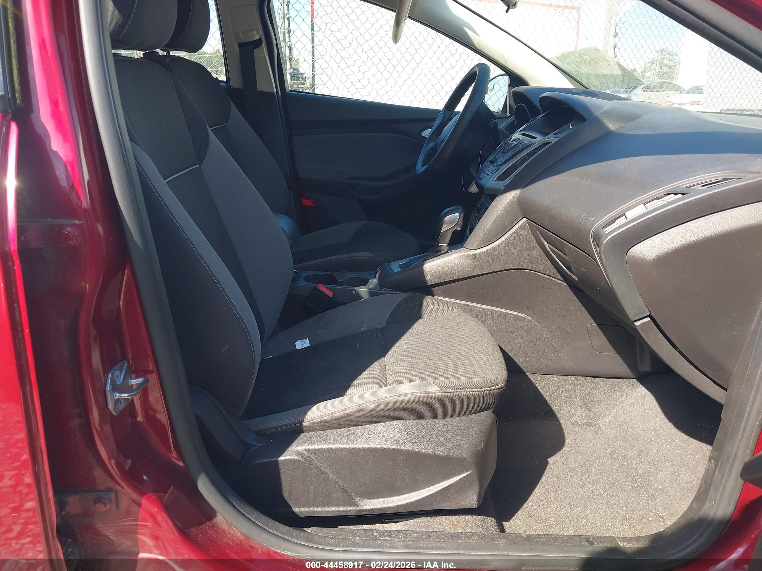FORD FOCUS image 5
