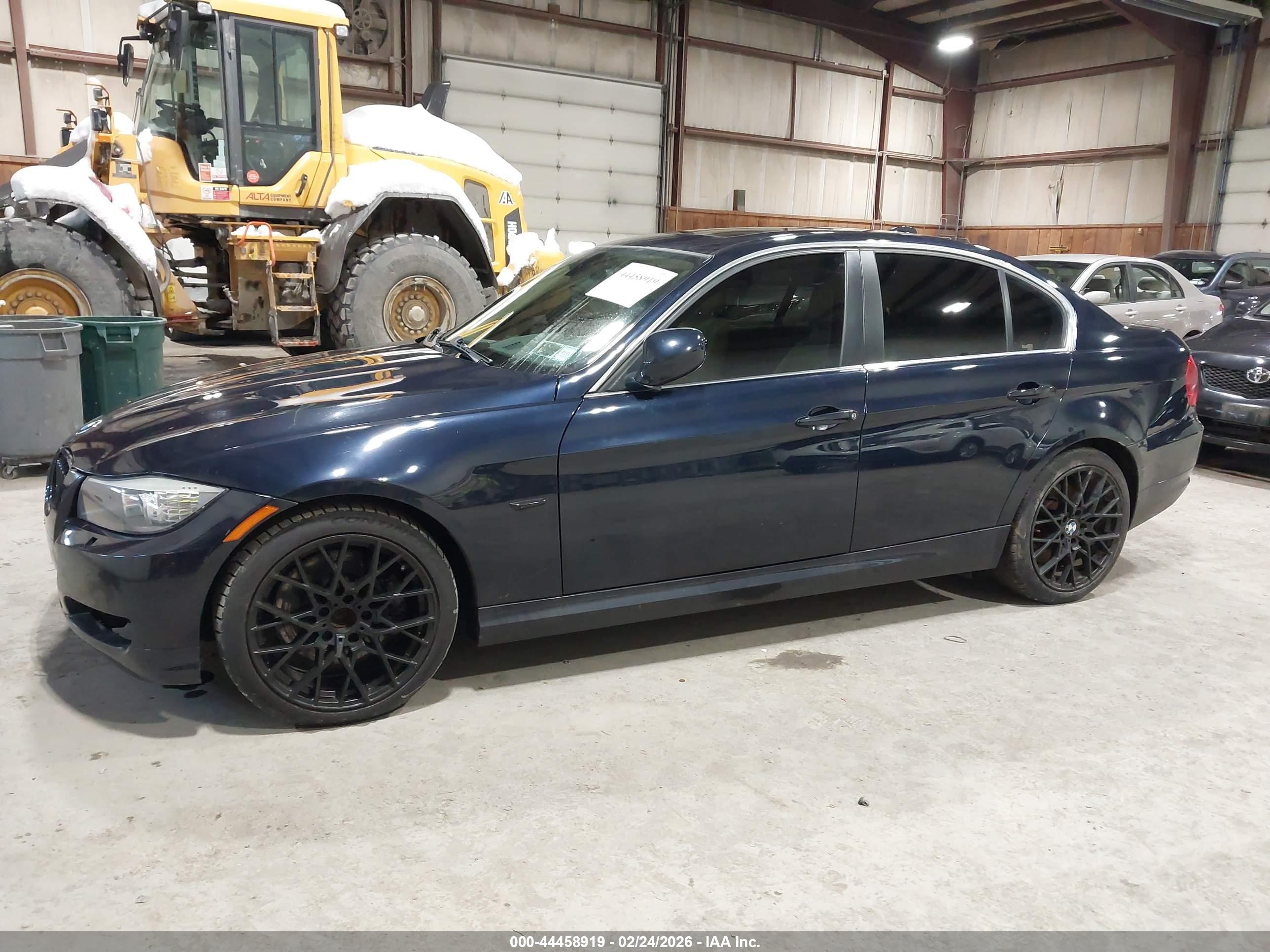 BMW 335I image 2