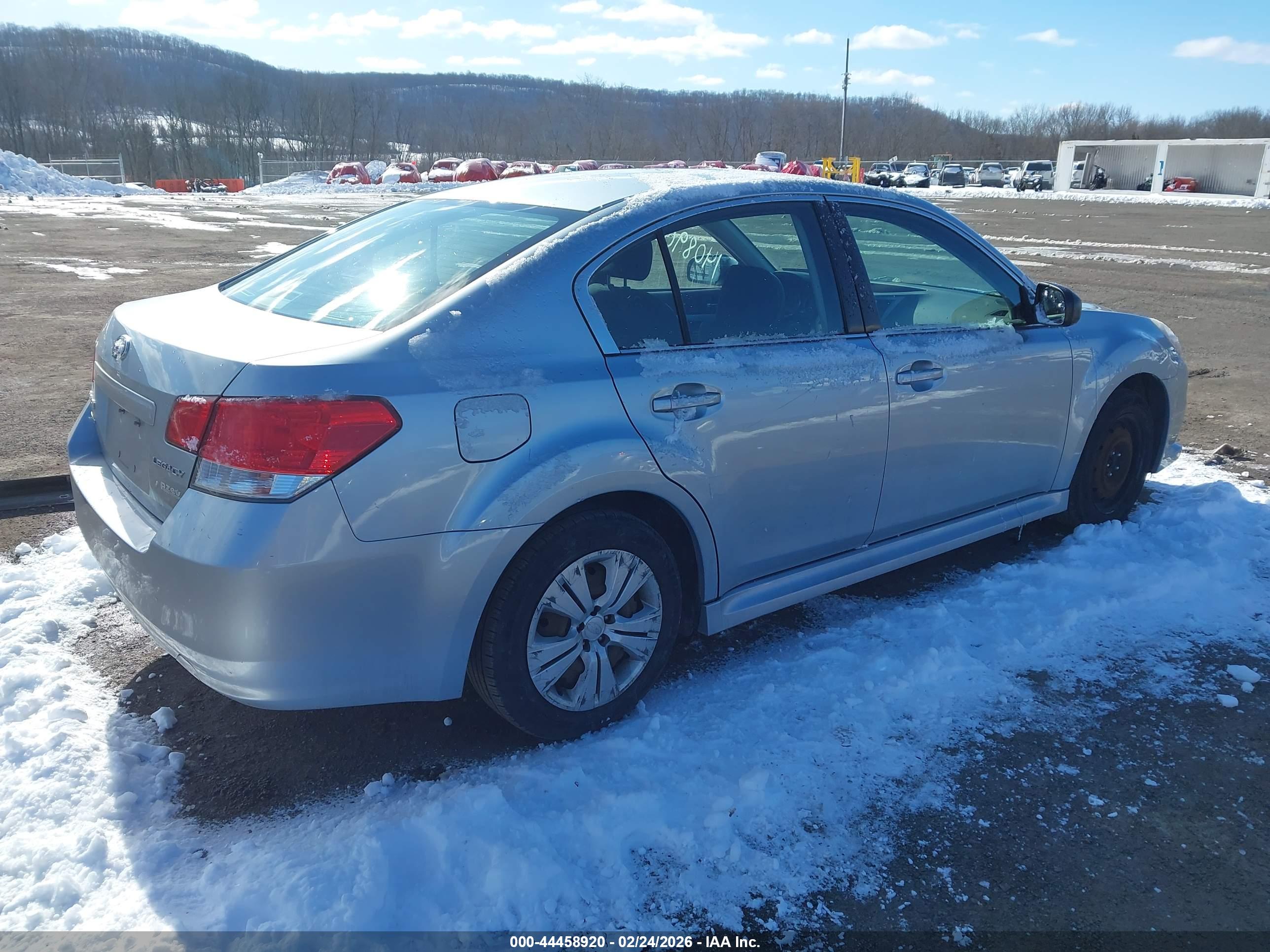 SUBARU LEGACY image 4