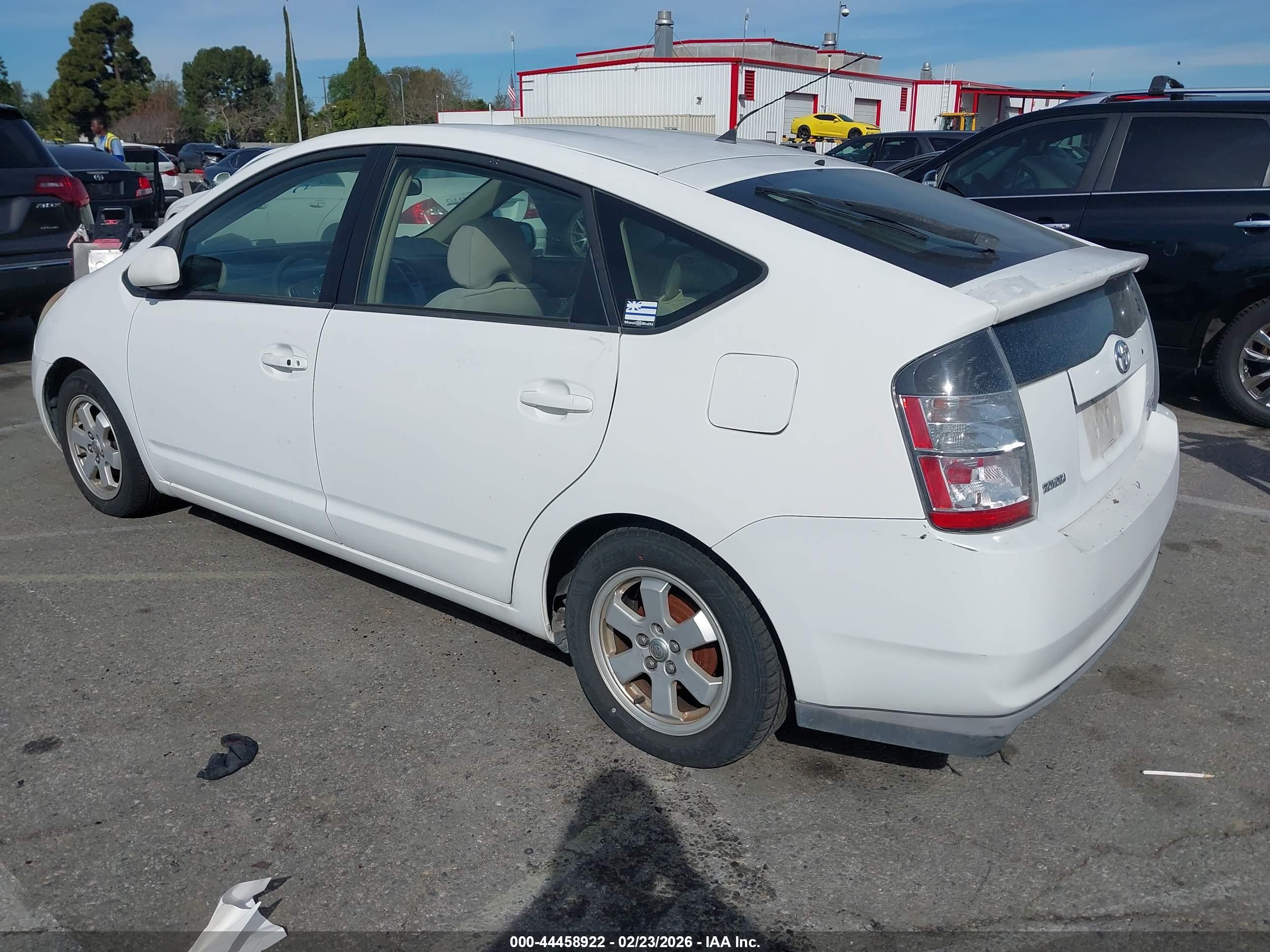 TOYOTA PRIUS image 3