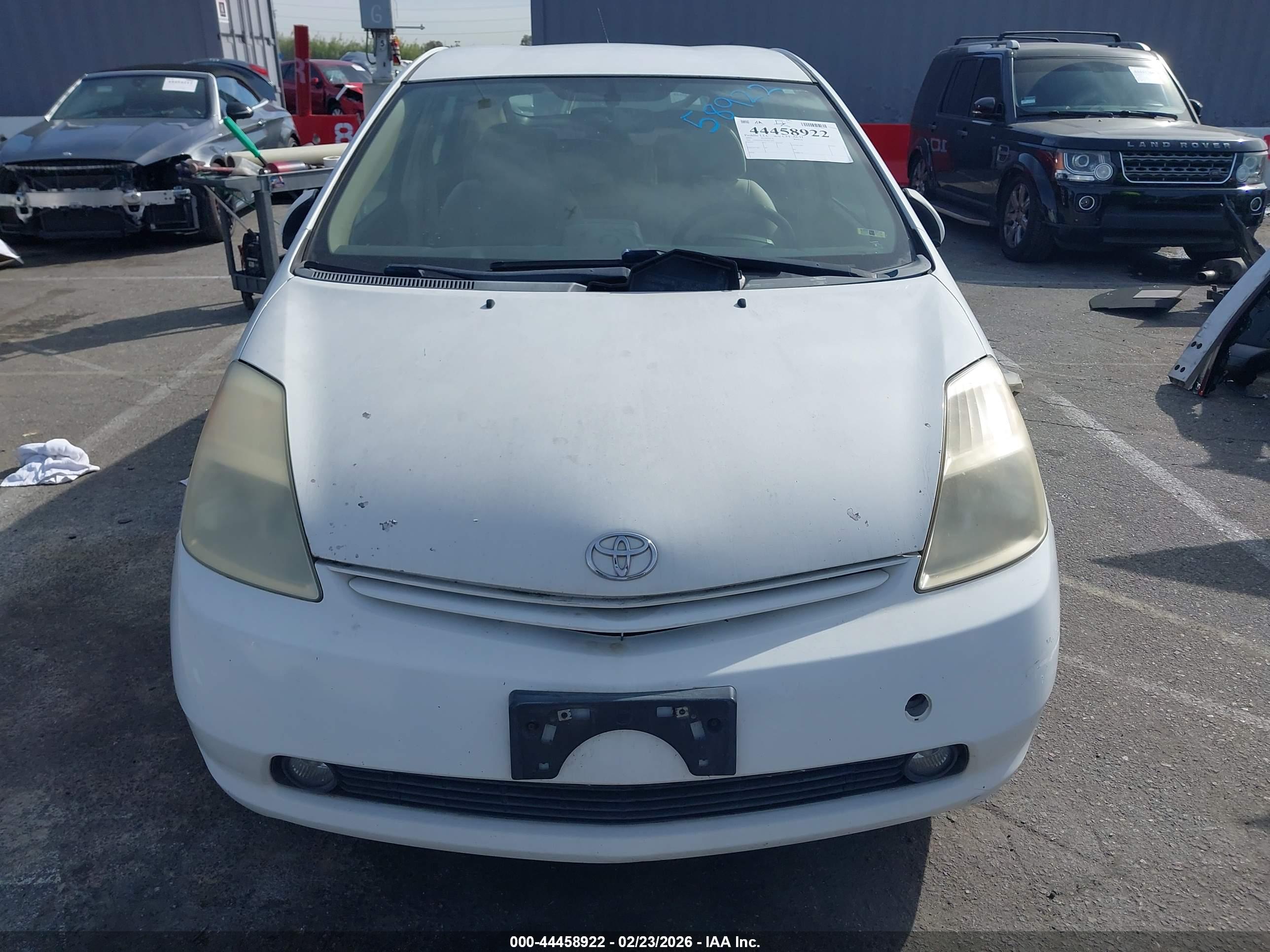 TOYOTA PRIUS image 6