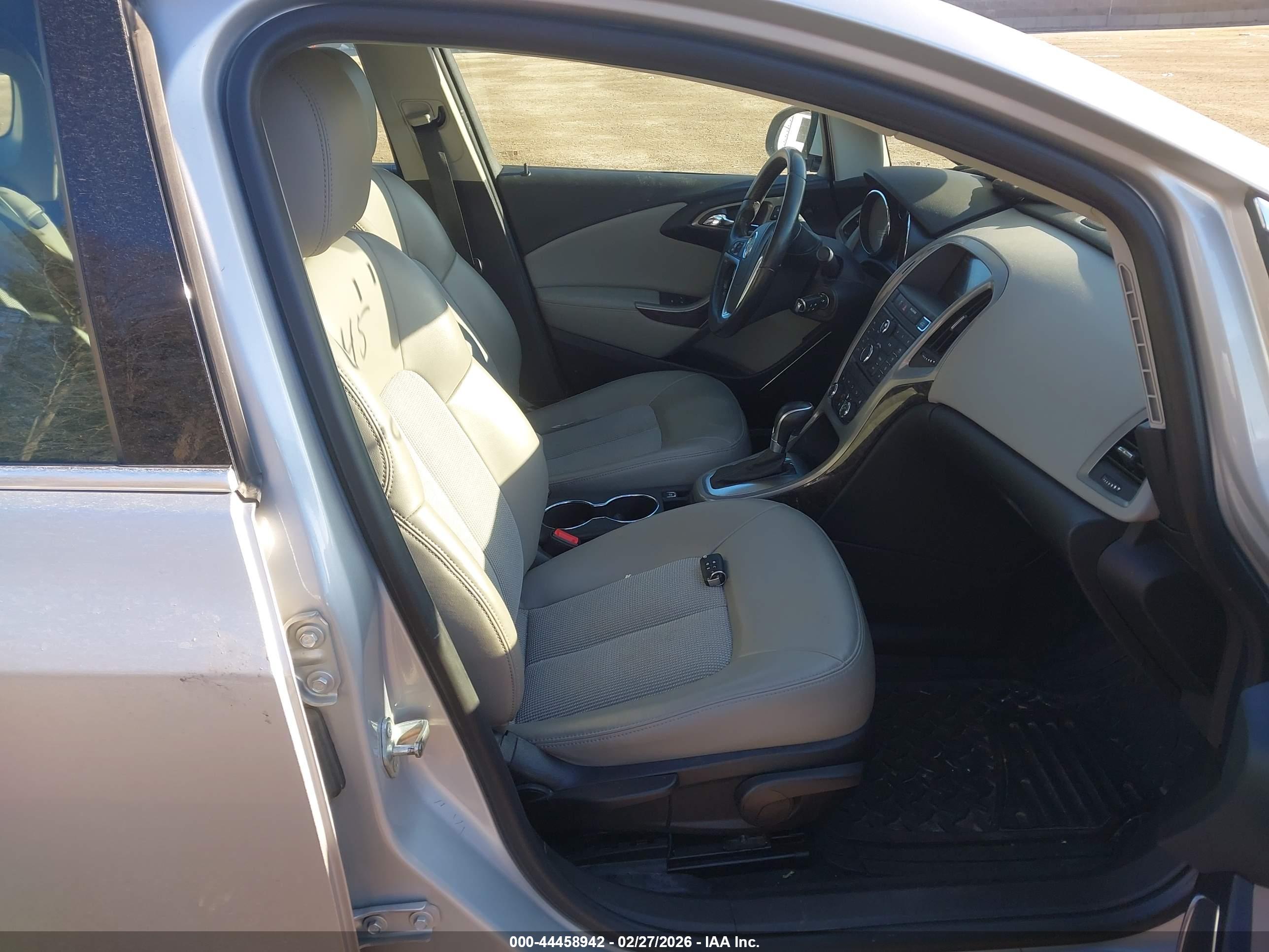 BUICK VERANO image 5