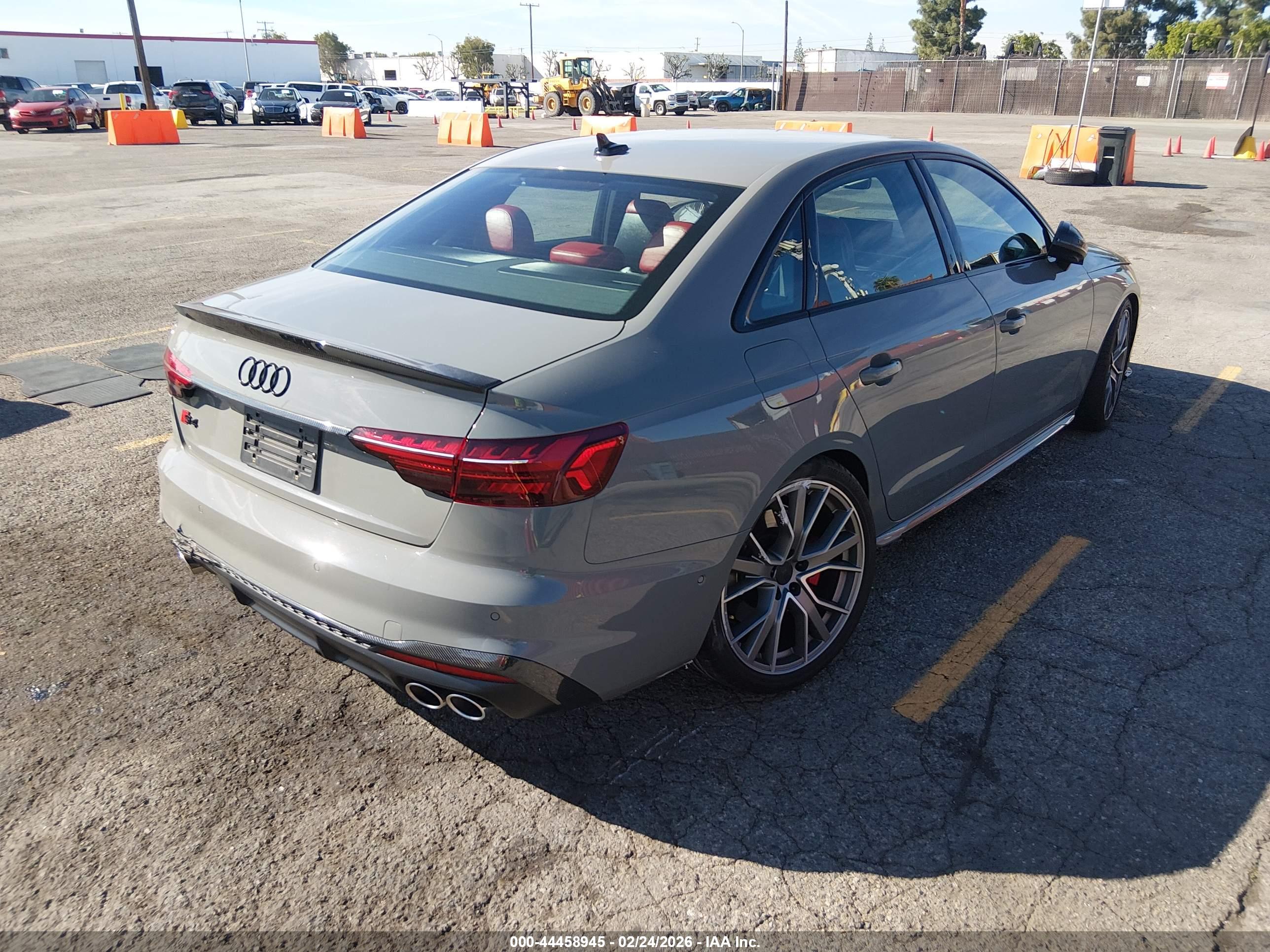 AUDI S4 image 4