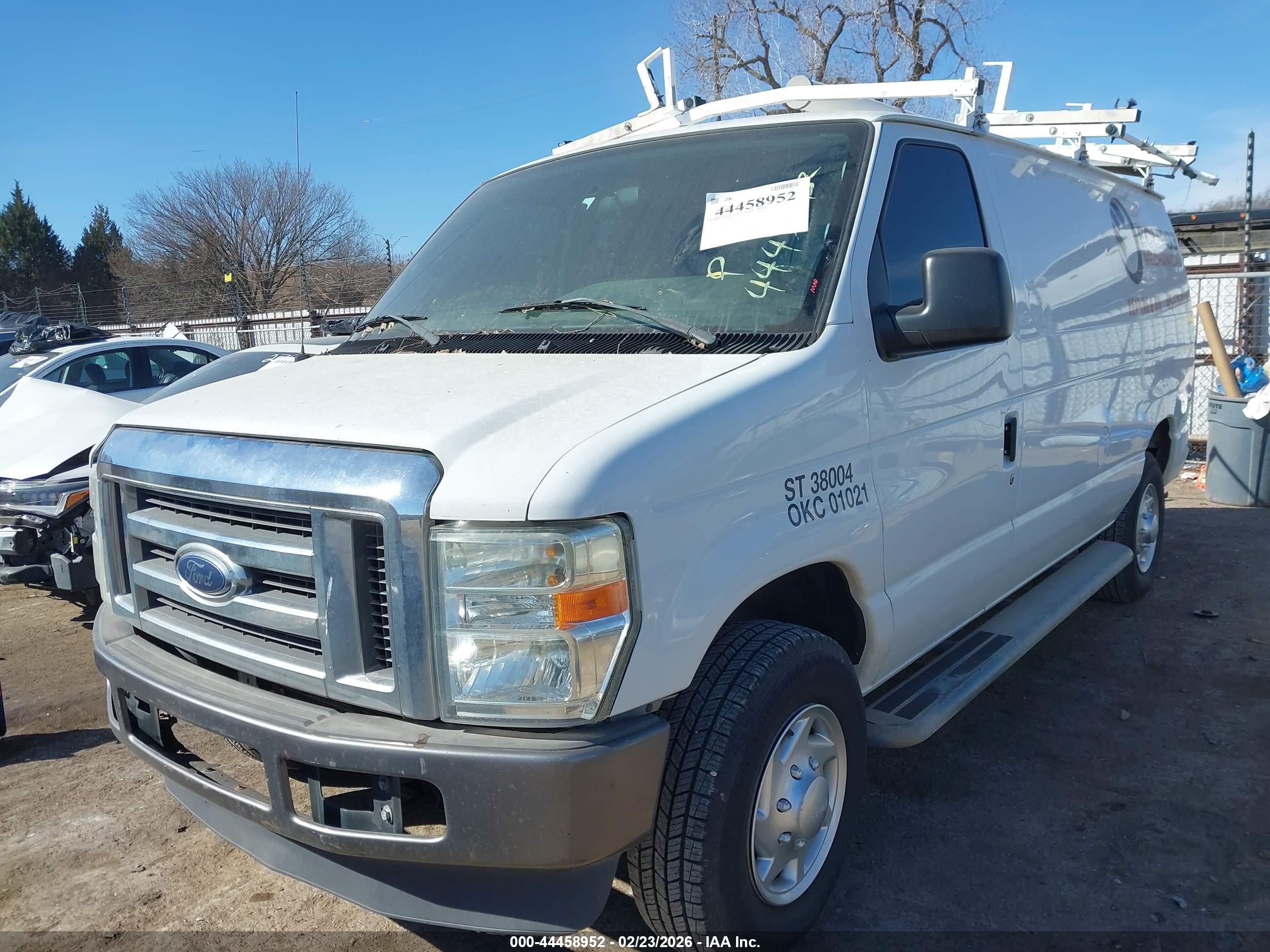 FORD E-250 image 6