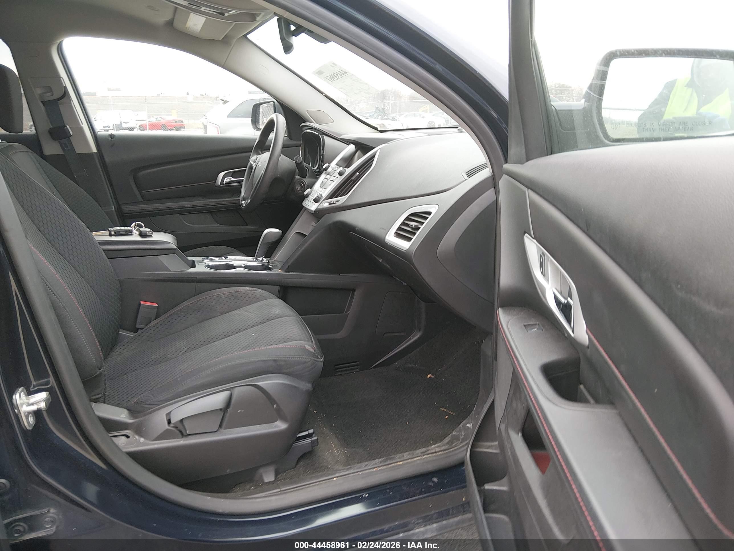 GMC TERRAIN image 5