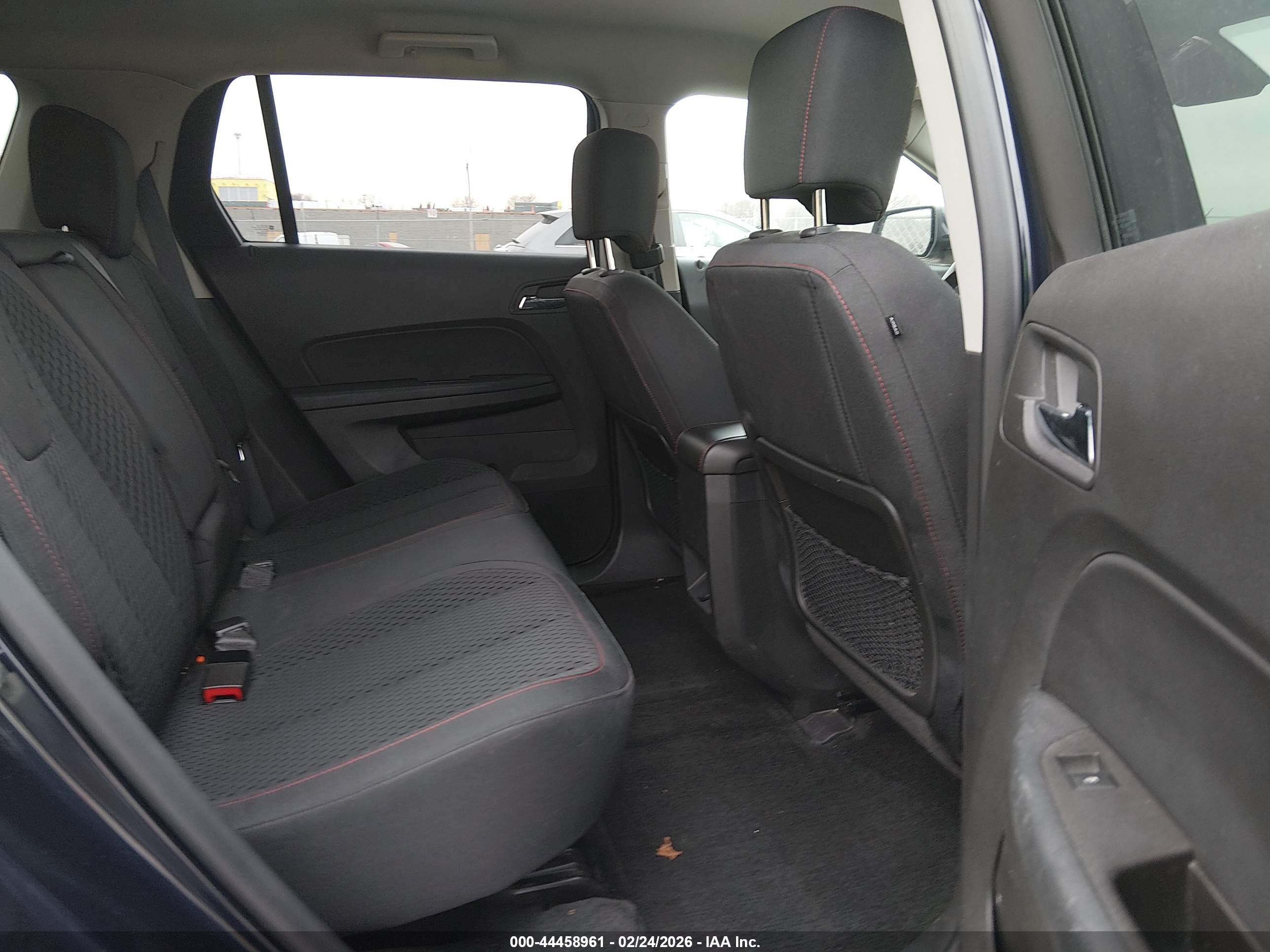 GMC TERRAIN image 8