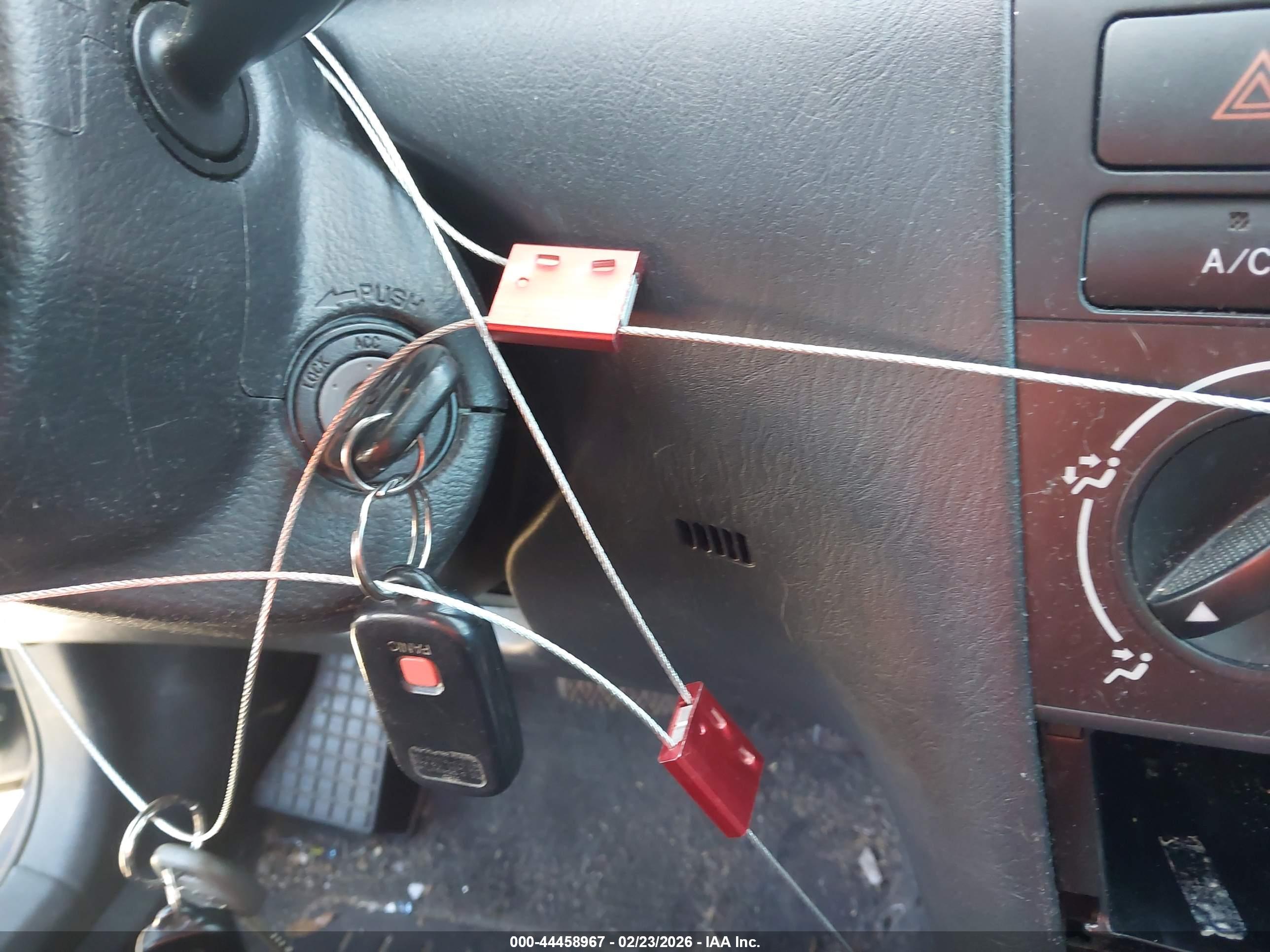 TOYOTA COROLLA image 11