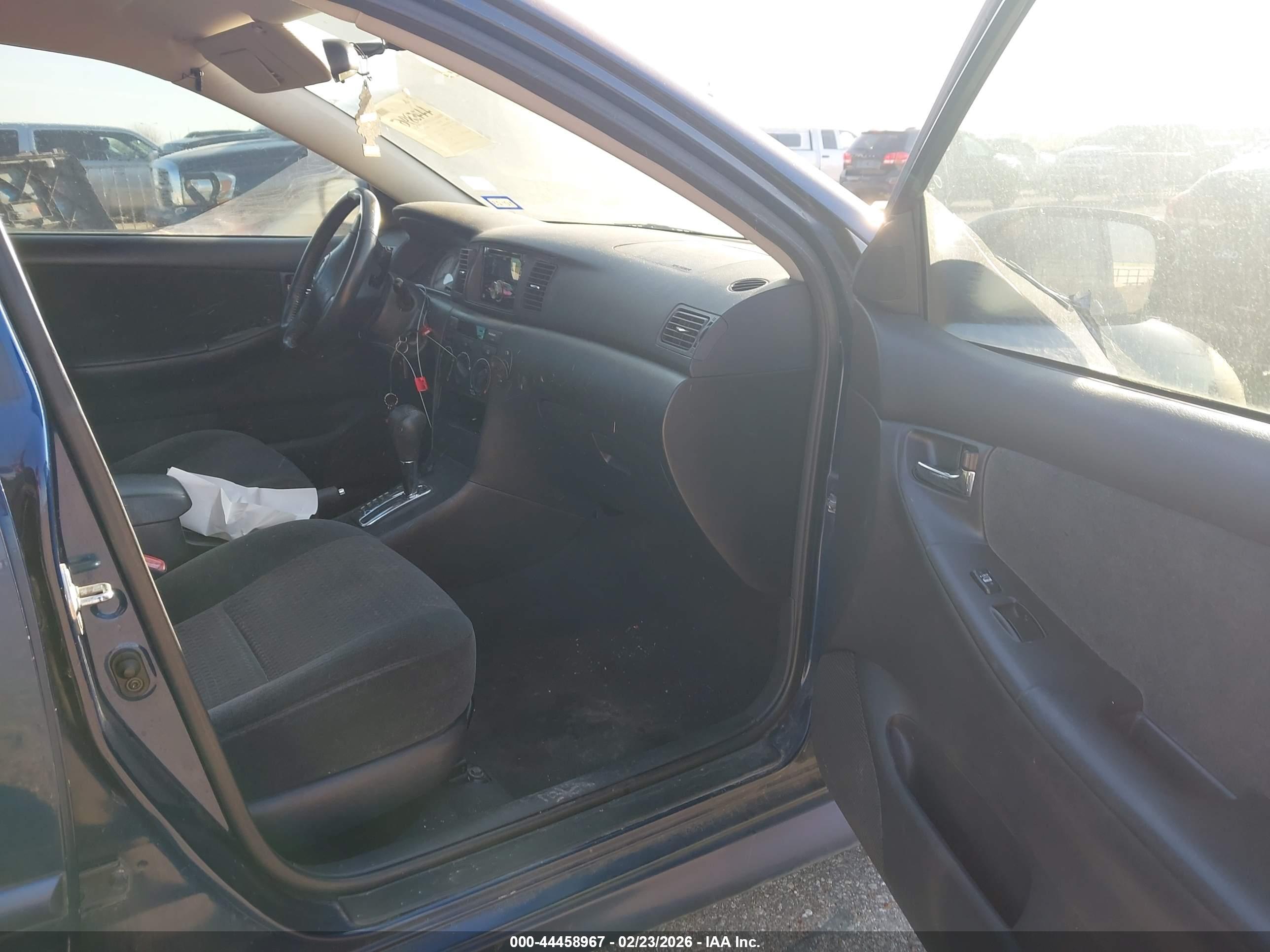 TOYOTA COROLLA image 5