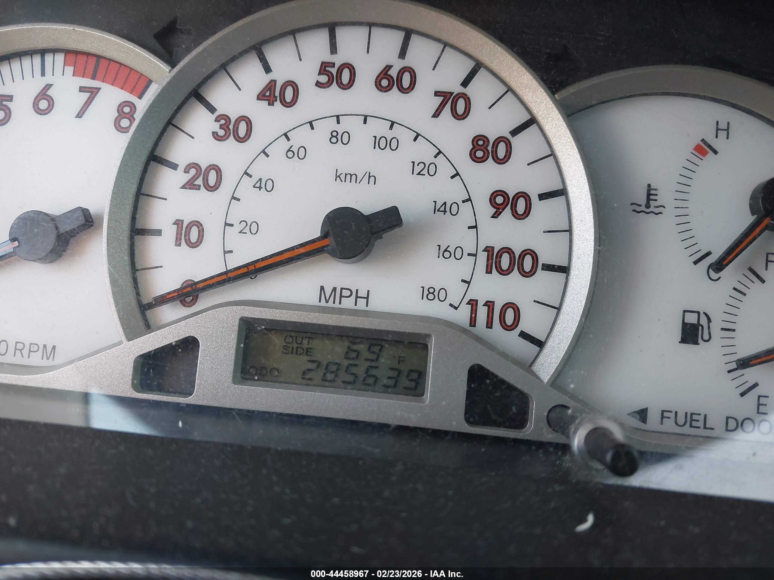TOYOTA COROLLA image 7