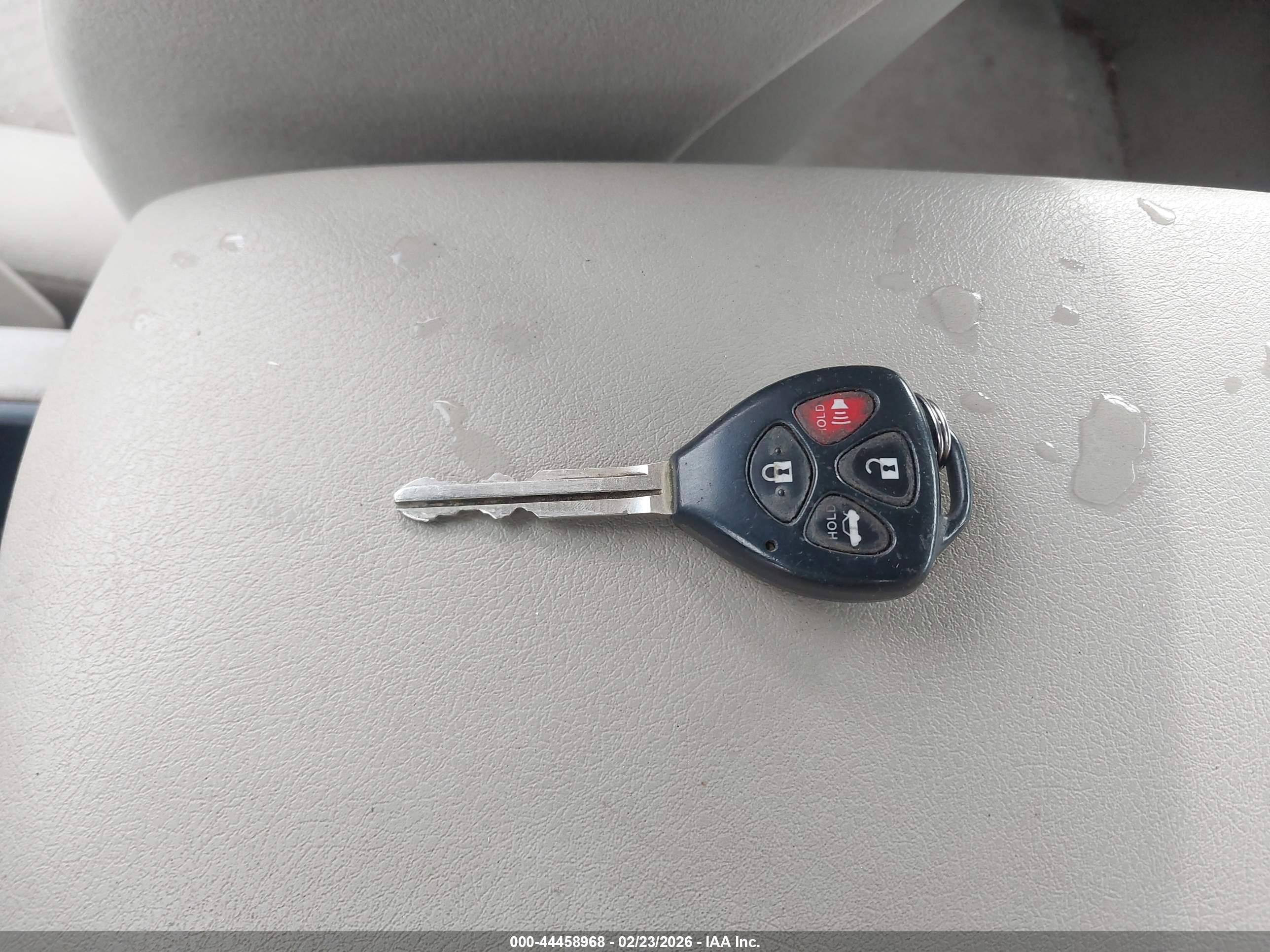 TOYOTA CAMRY image 11