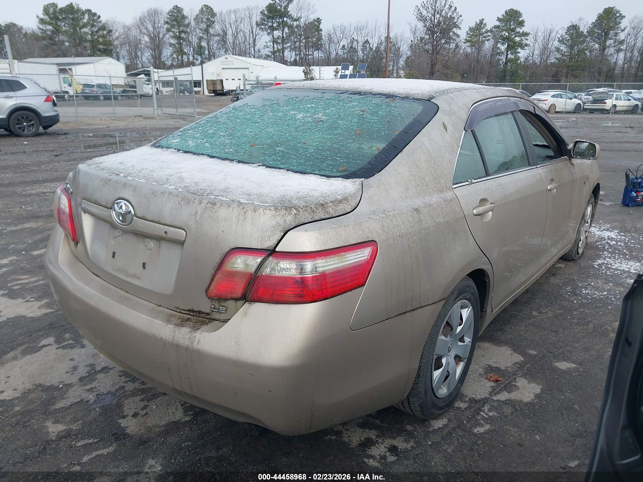 TOYOTA CAMRY image 4