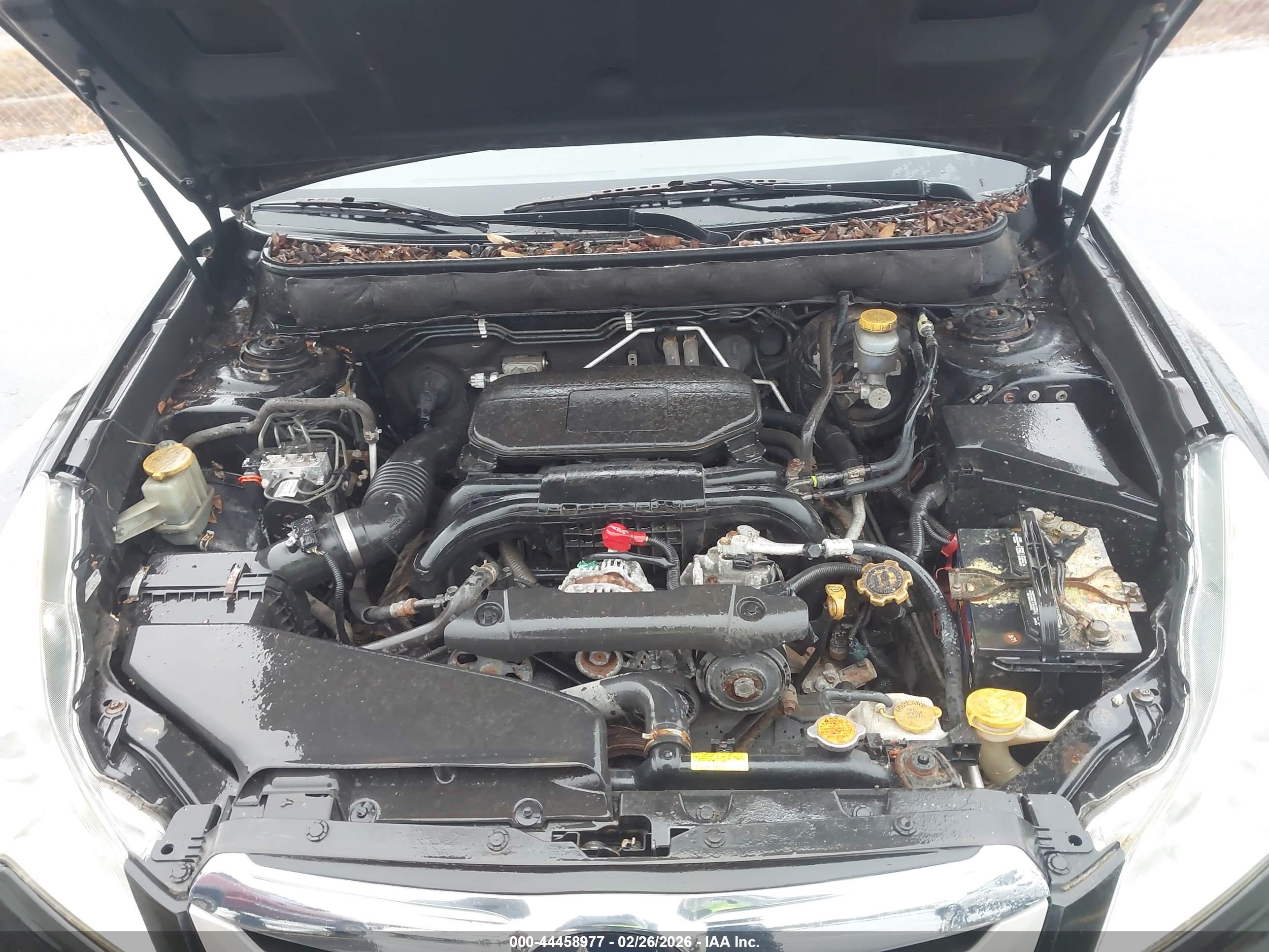 SUBARU OUTBACK image 10