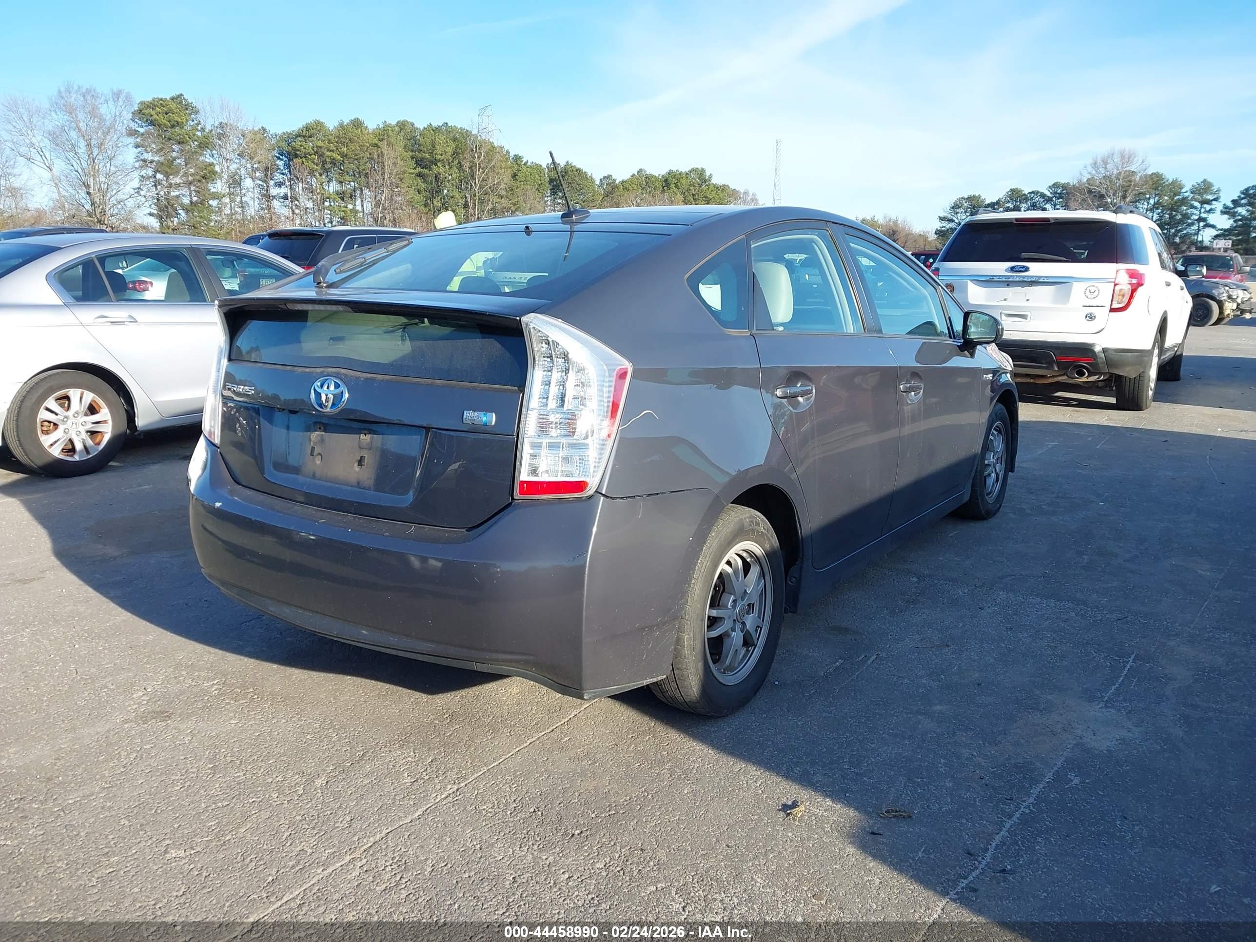 TOYOTA PRIUS image 4