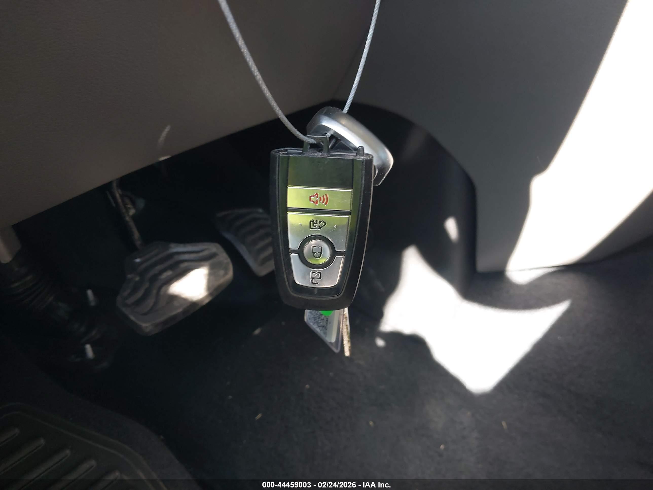 FORD TRANSIT-350 image 11