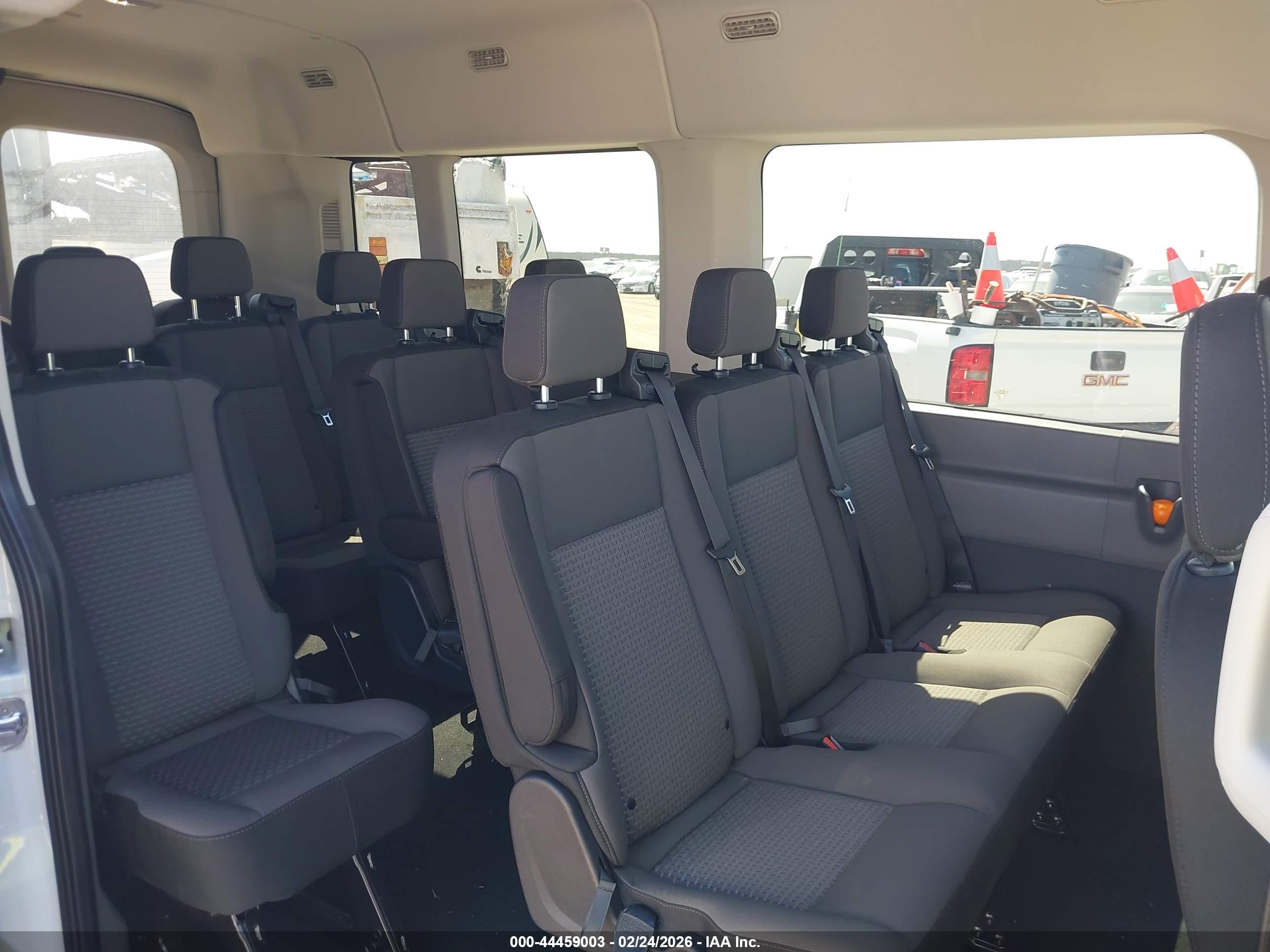 FORD TRANSIT-350 image 8